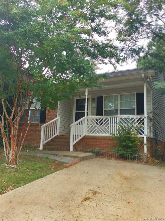 Very nice 2 bed 2 bath home in Fort Mill. Kitchen and flooring were updated less than 2 years ago. Backyard is fenced and has a large storage shed. Ensuite in master bedroom. Refrigerator, gas range, and dishwasher. This home is currently leased until 12/2015 with rent of $850 monthly. Tenants are not willing to relocate until end of lease.