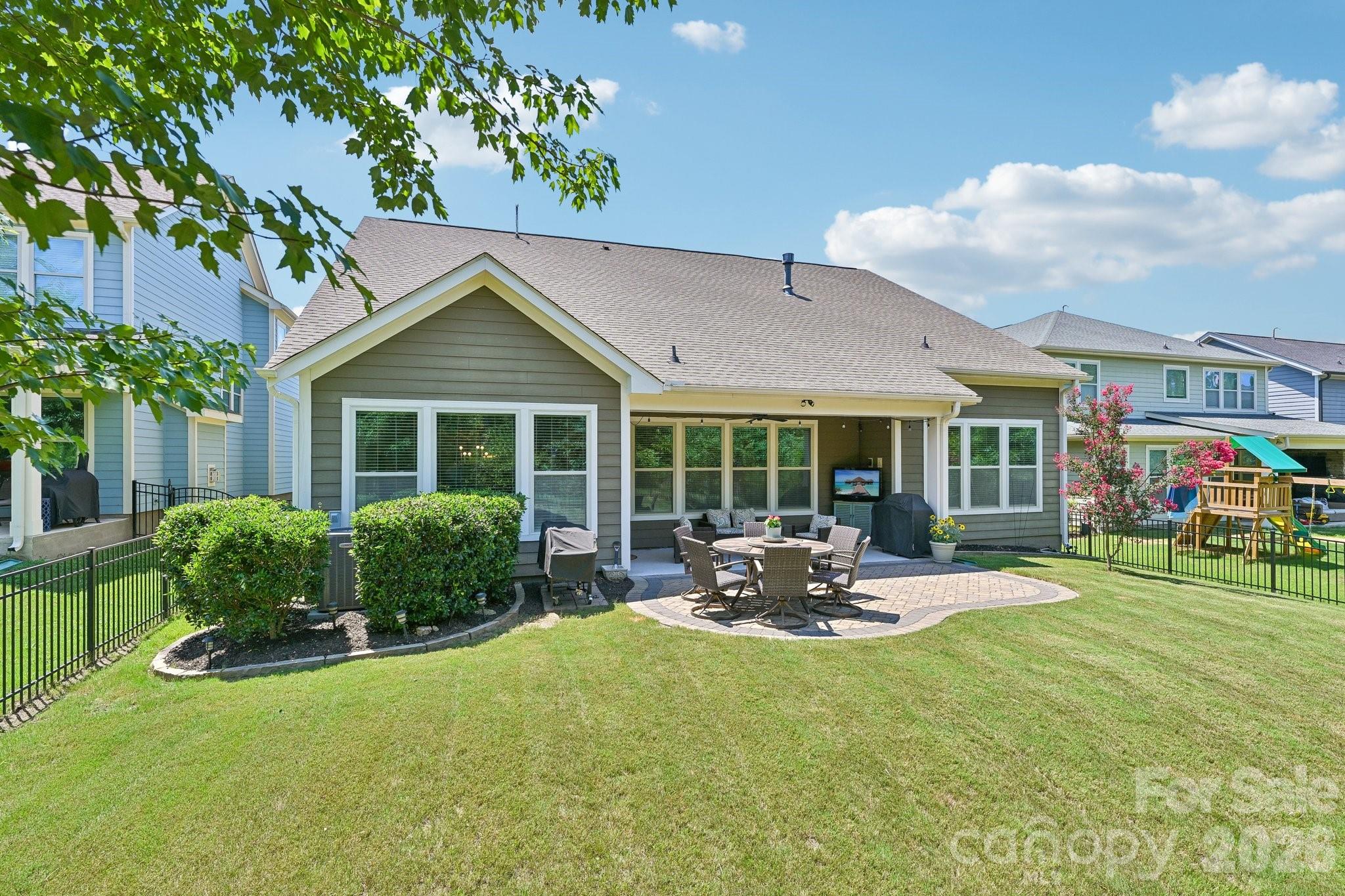 Paddlers Cove - Residential