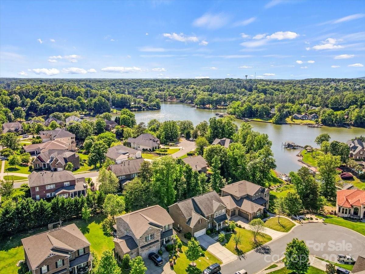 River Lake - Residential