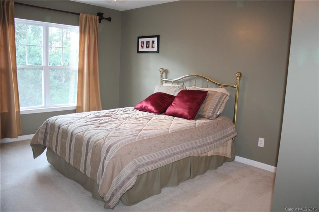 Ridge Pointe - Residential