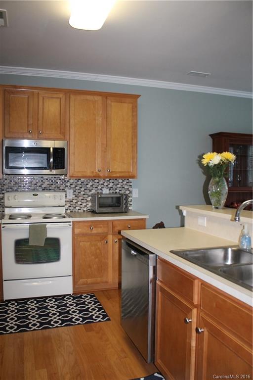 Ridge Pointe - Residential