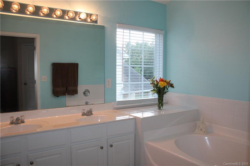 Ridge Pointe - Residential