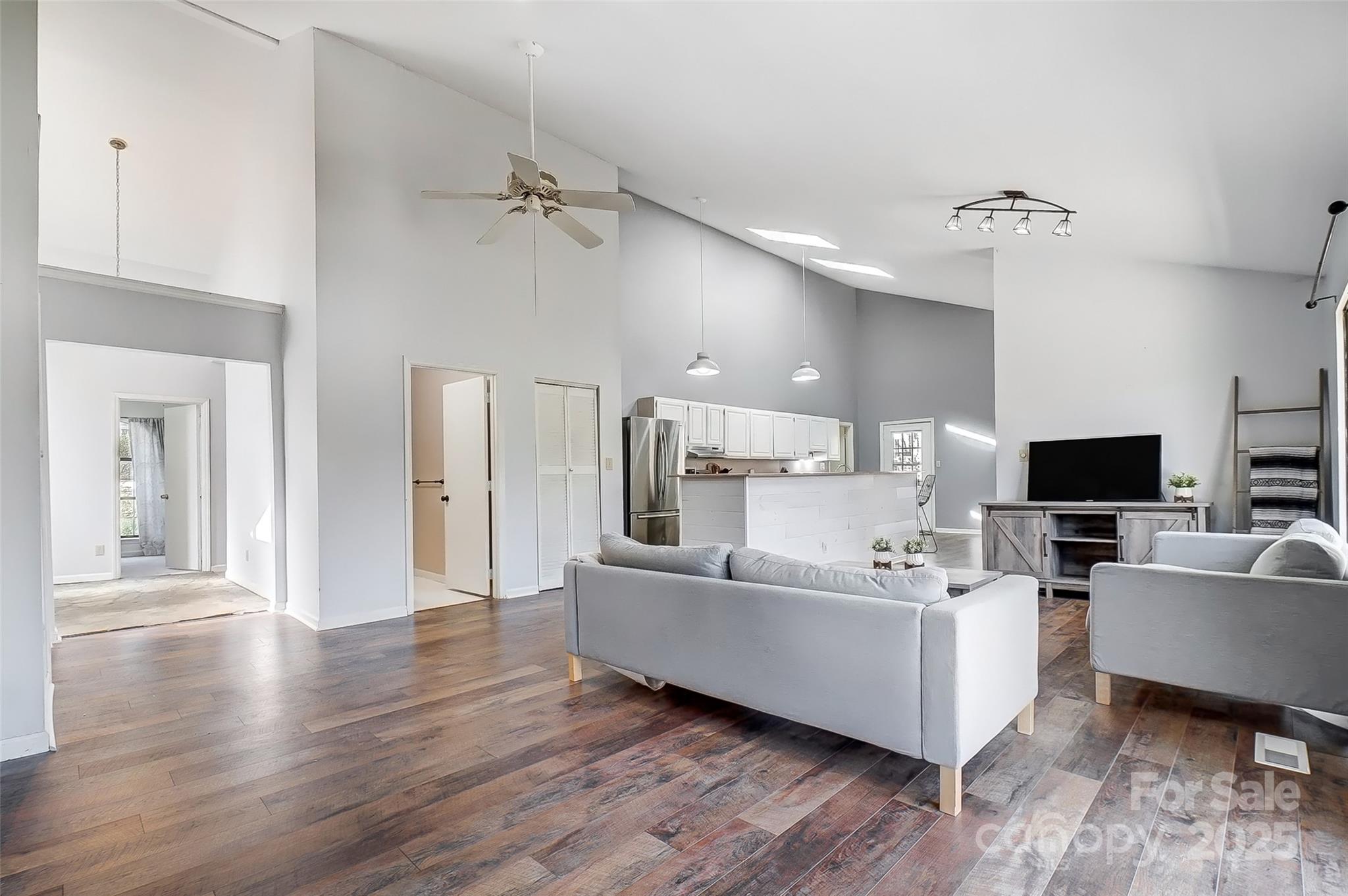 Tega Cay - Residential