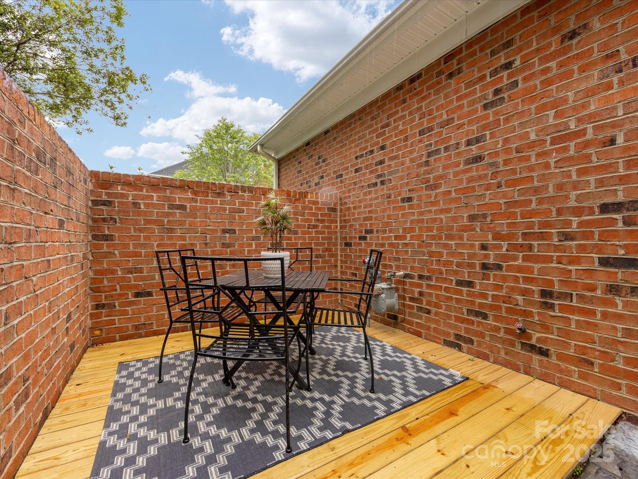 Beacon Knoll Villas - Residential