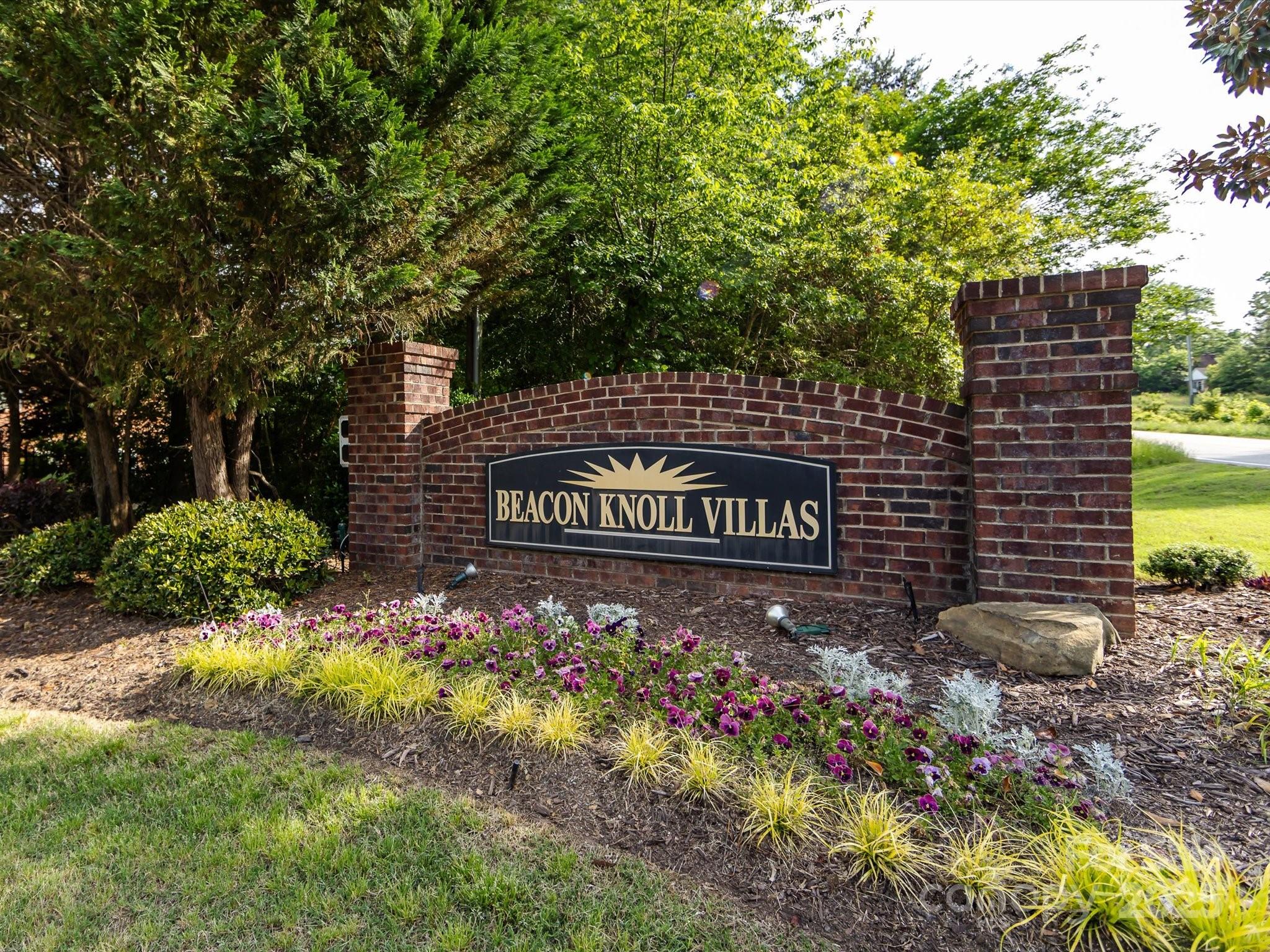 Beacon Knoll Villas - Residential