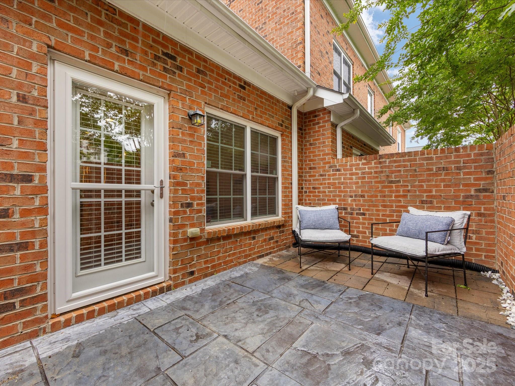 Beacon Knoll Villas - Residential