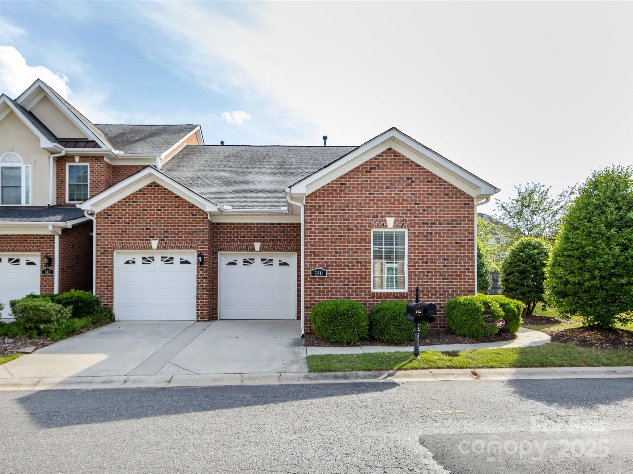 Beacon Knoll Villas - Residential