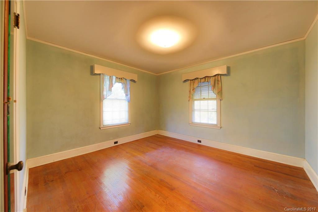 Seventeen Acres - Residential
