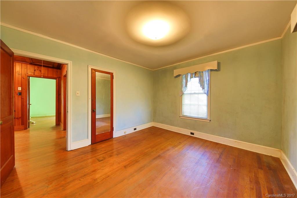 Seventeen Acres - Residential