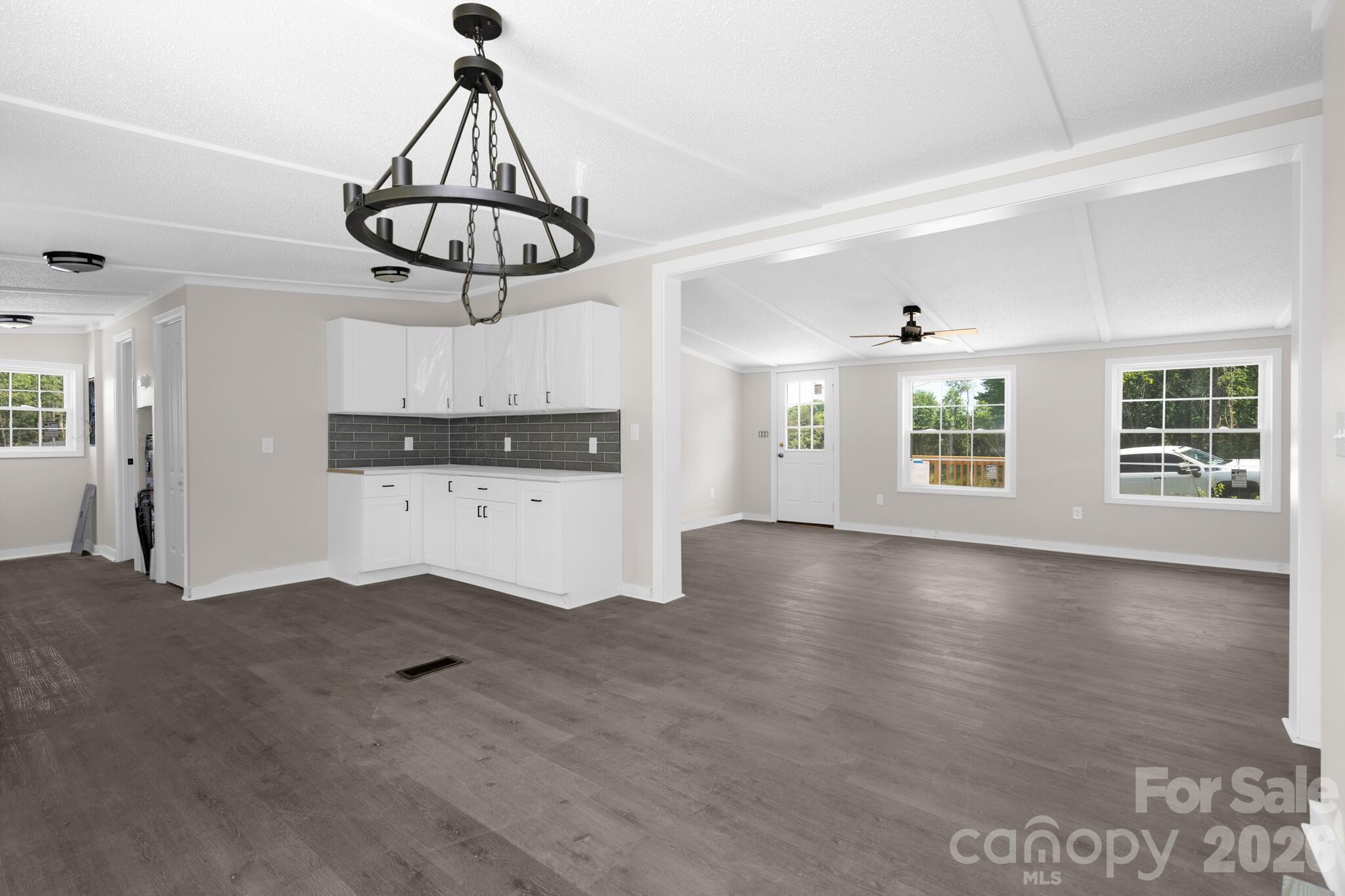 PLATEAU RIDGE ESTATES - Residential