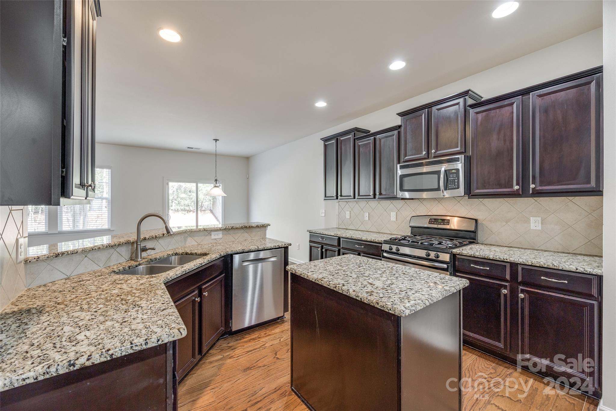 Almond Glen - Residential
