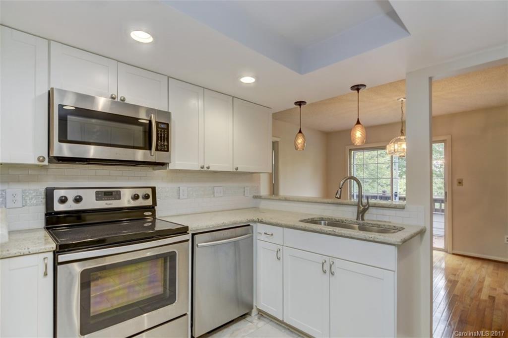 Lakes At Raintree - Residential