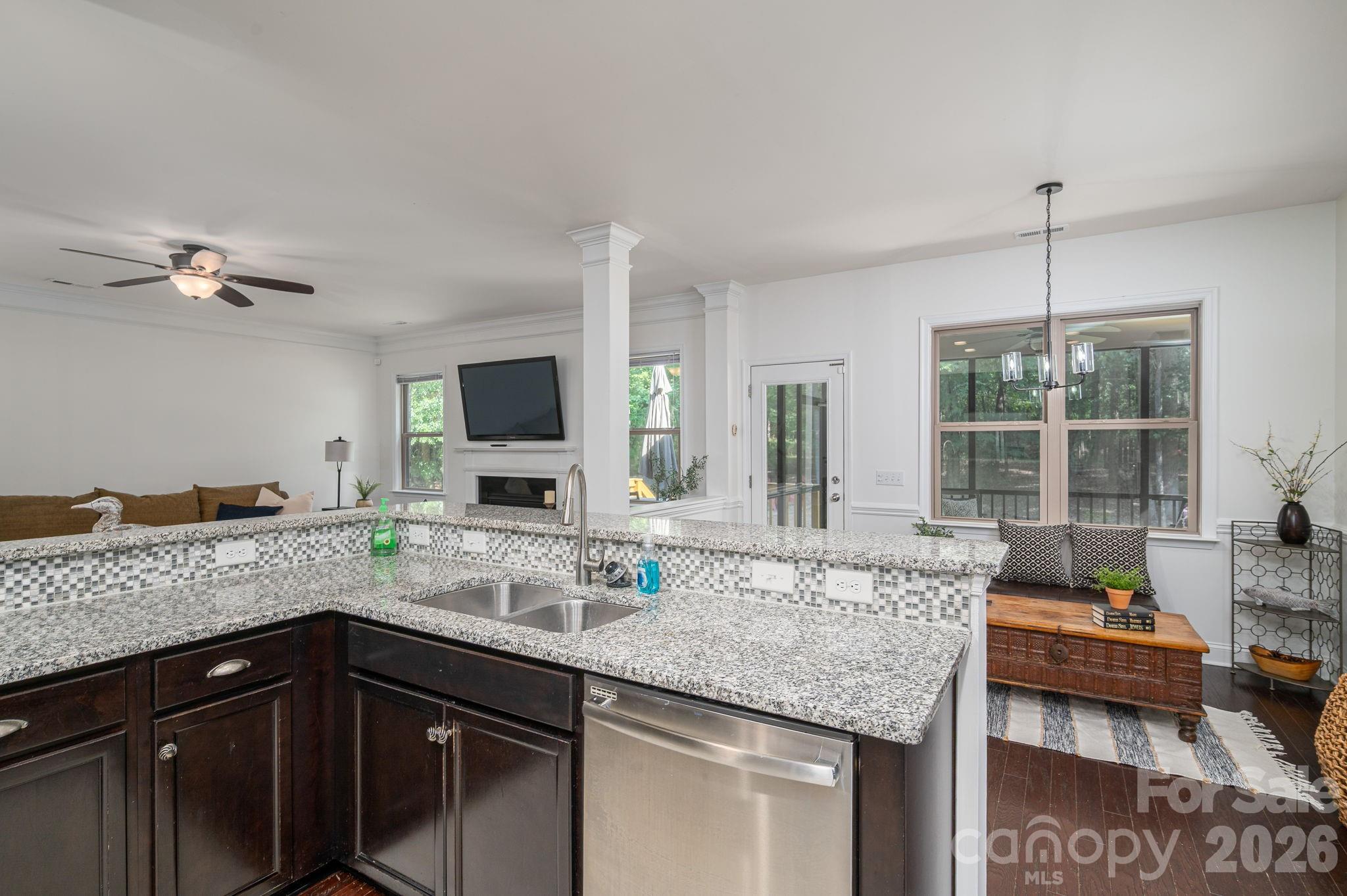 The Peninsula At Bayshore - Residential