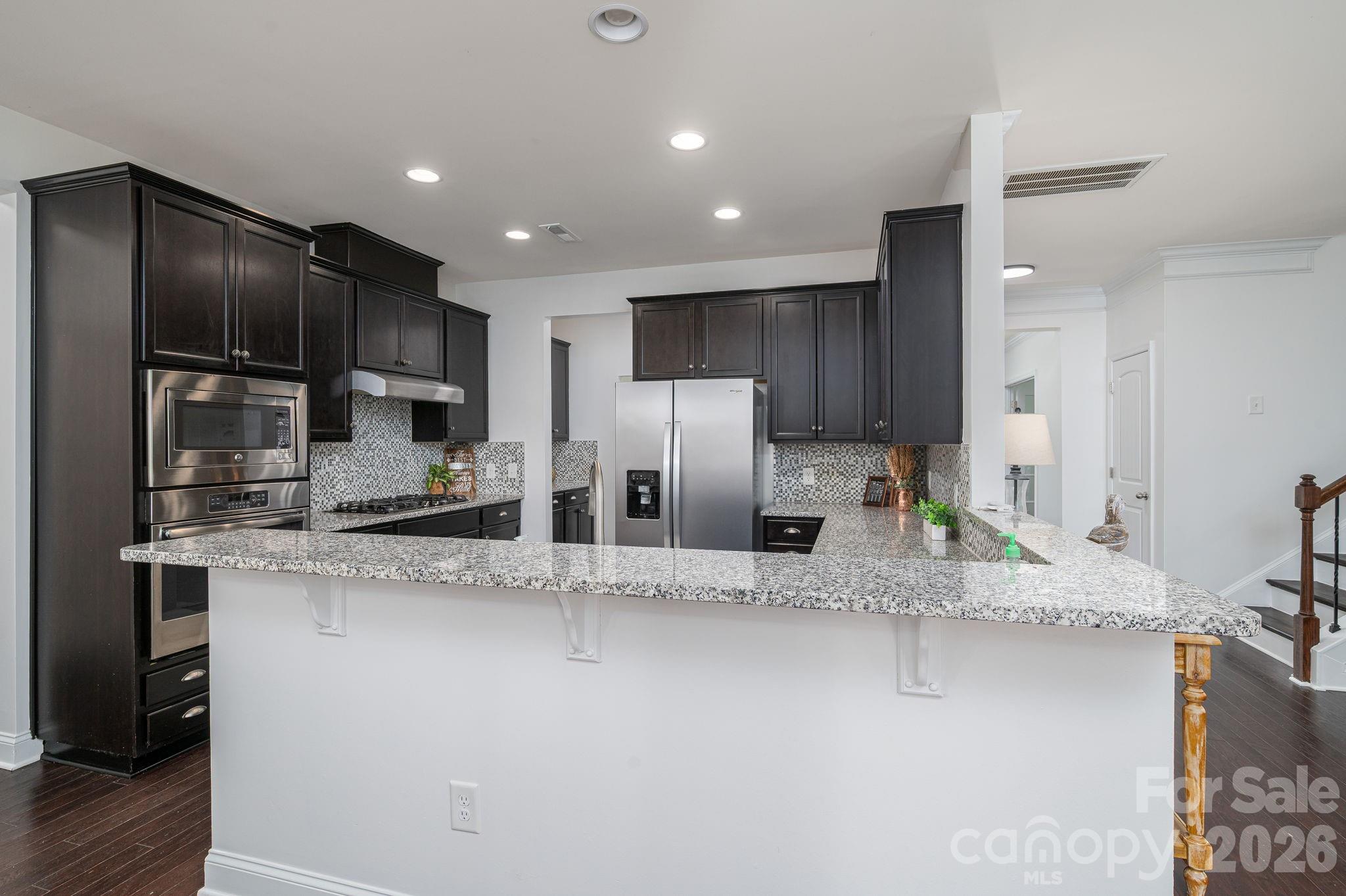The Peninsula At Bayshore - Residential