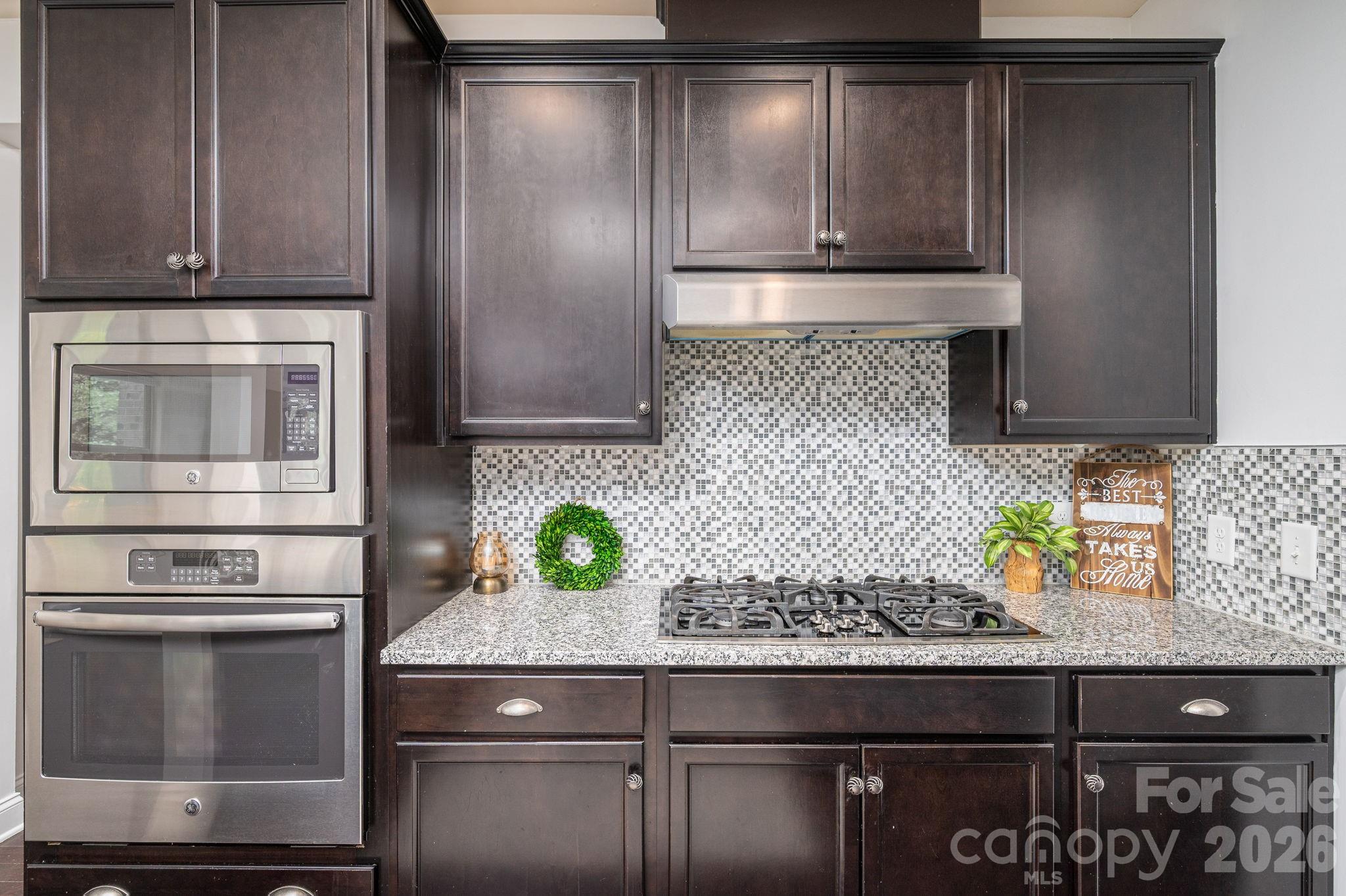 The Peninsula At Bayshore - Residential