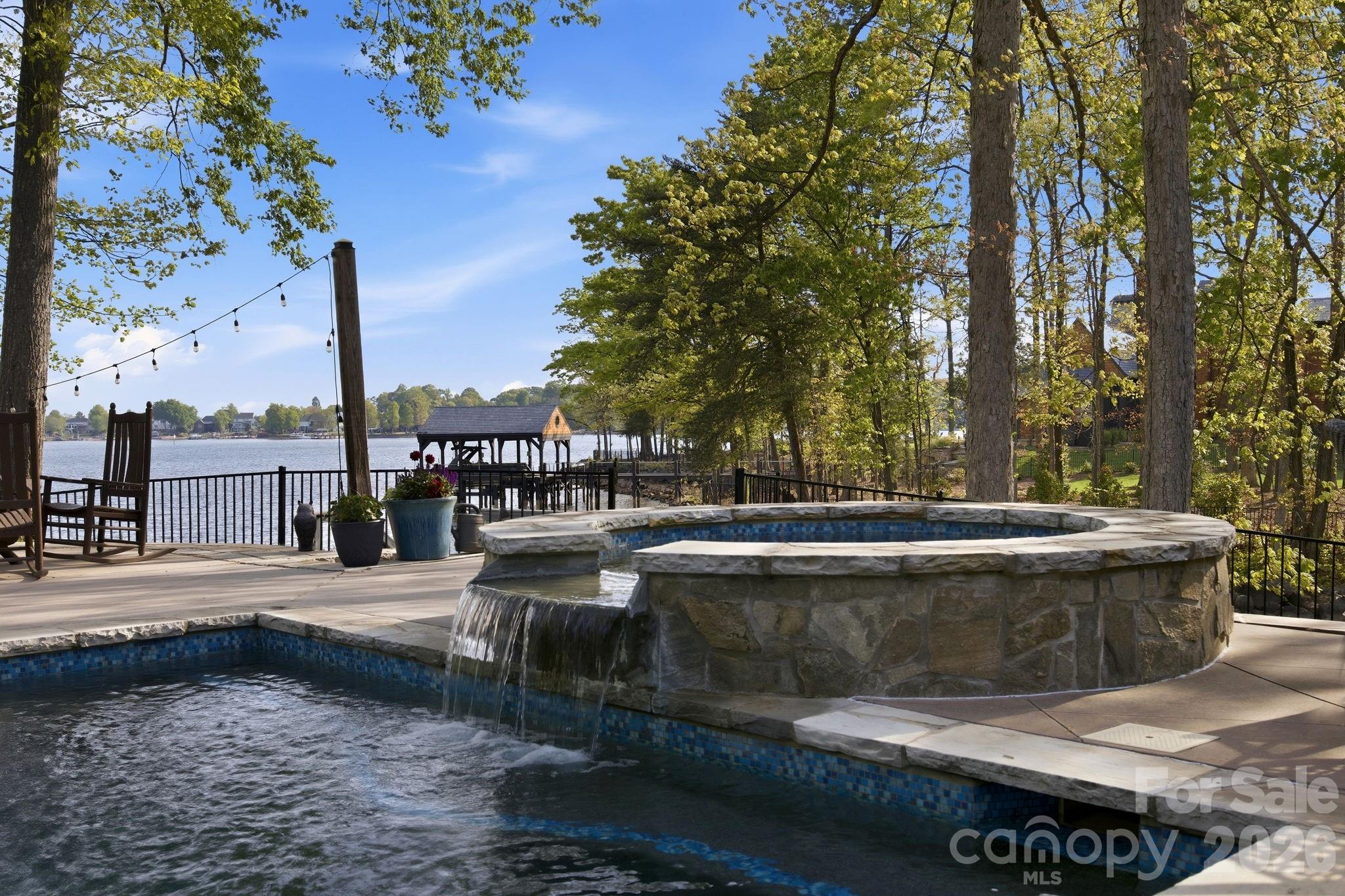 Pointe Regatta - Residential