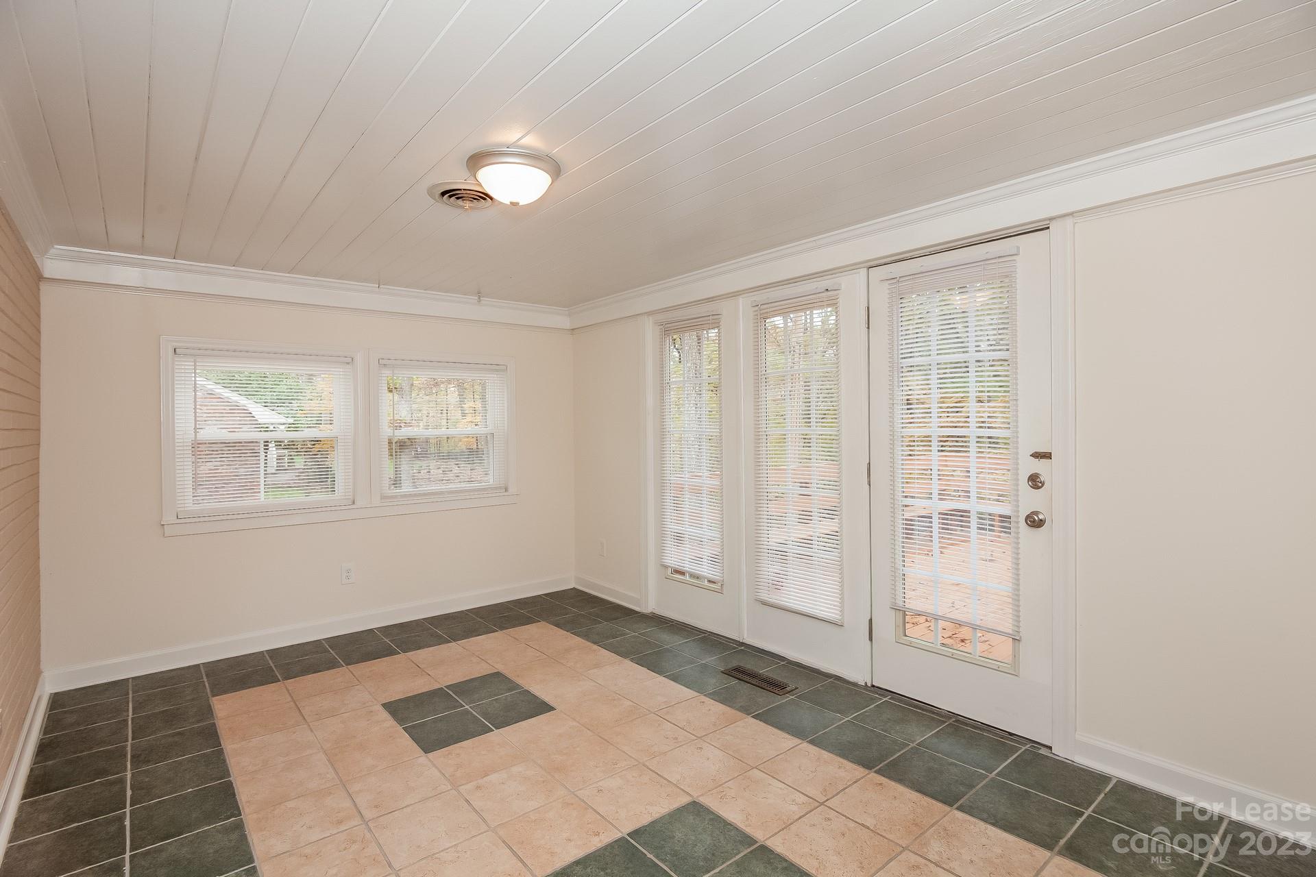 Cedarcroft - Residential Lease