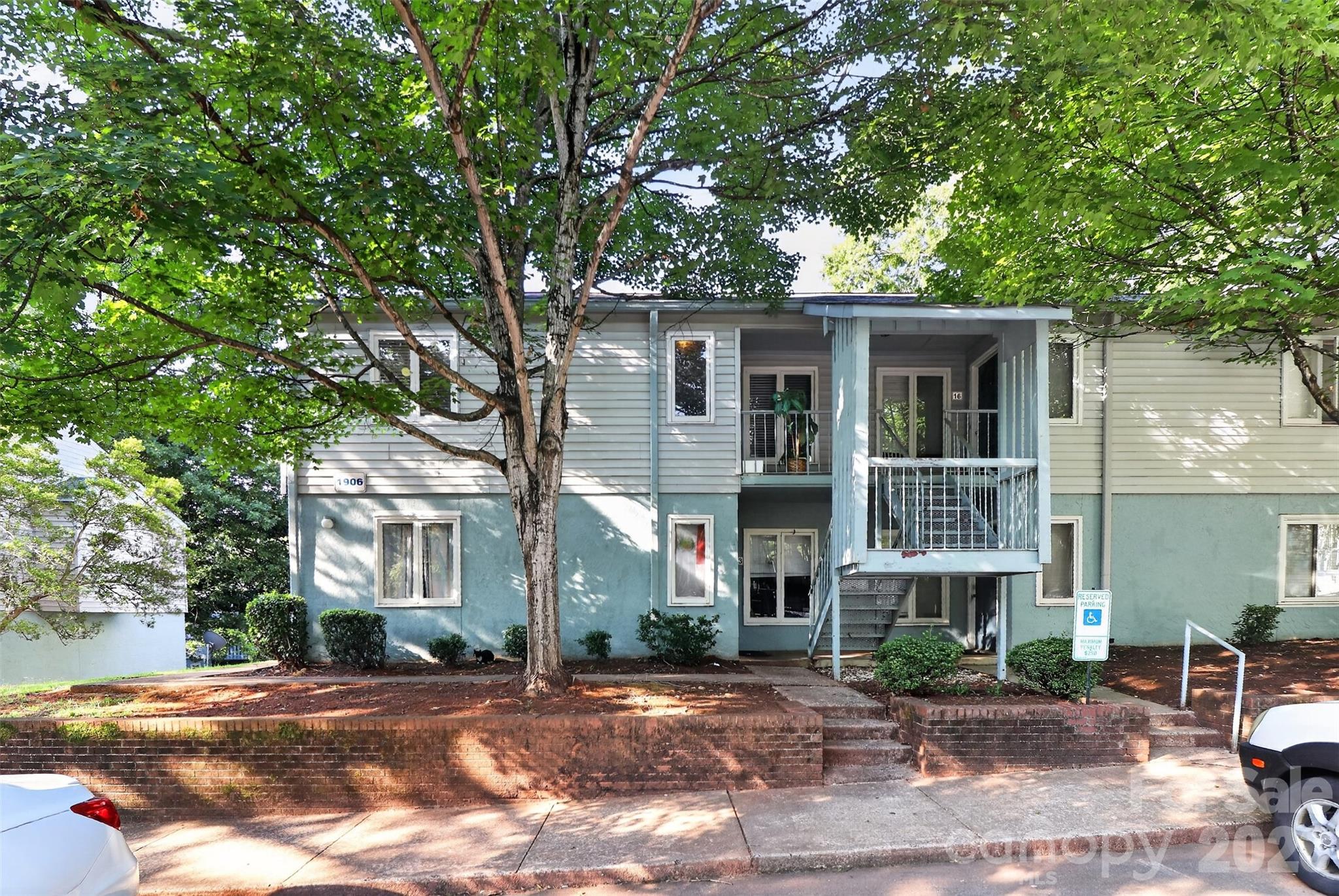 Sharon Lakes - Residential