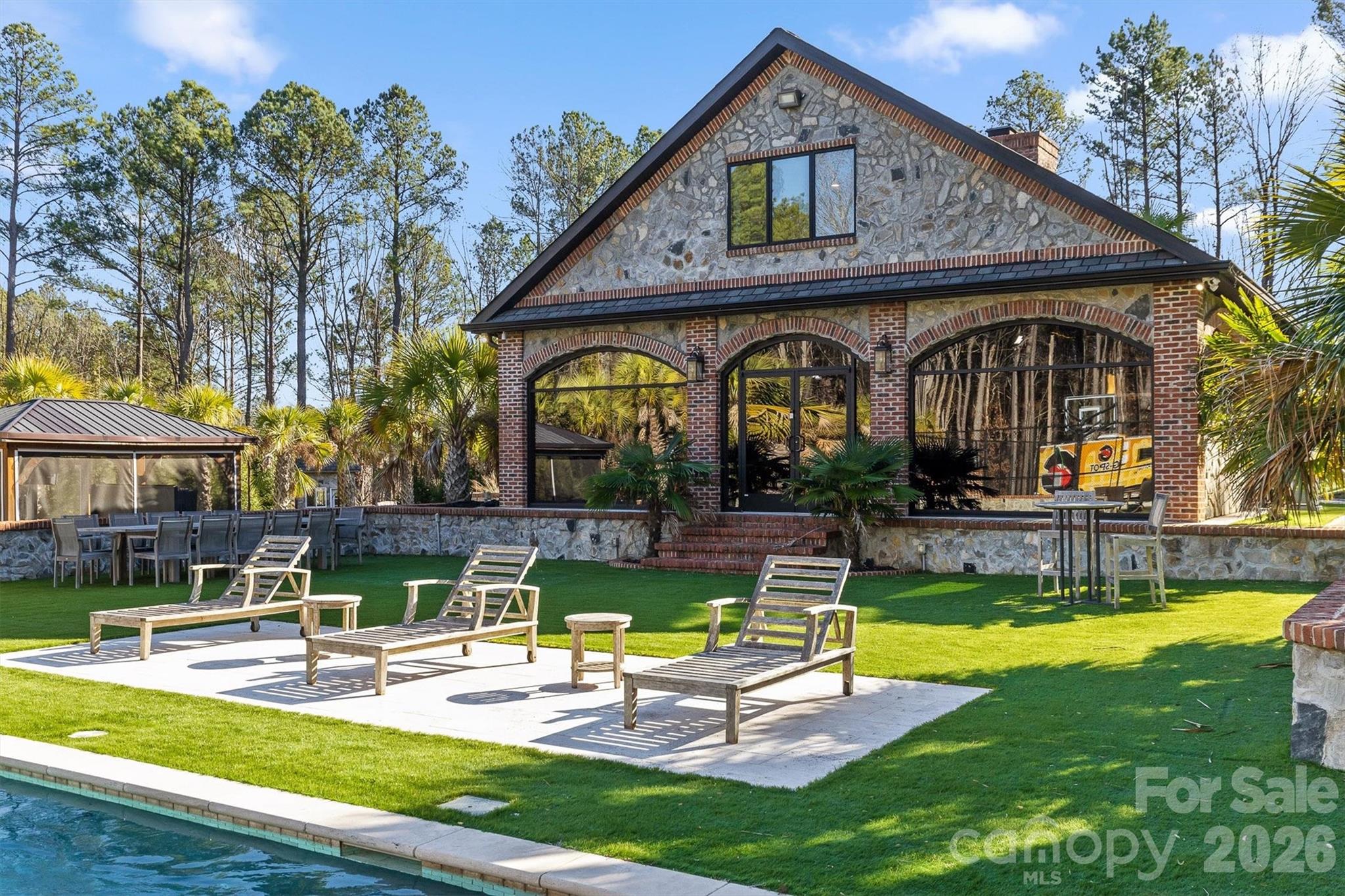 Twin Coves - Residential