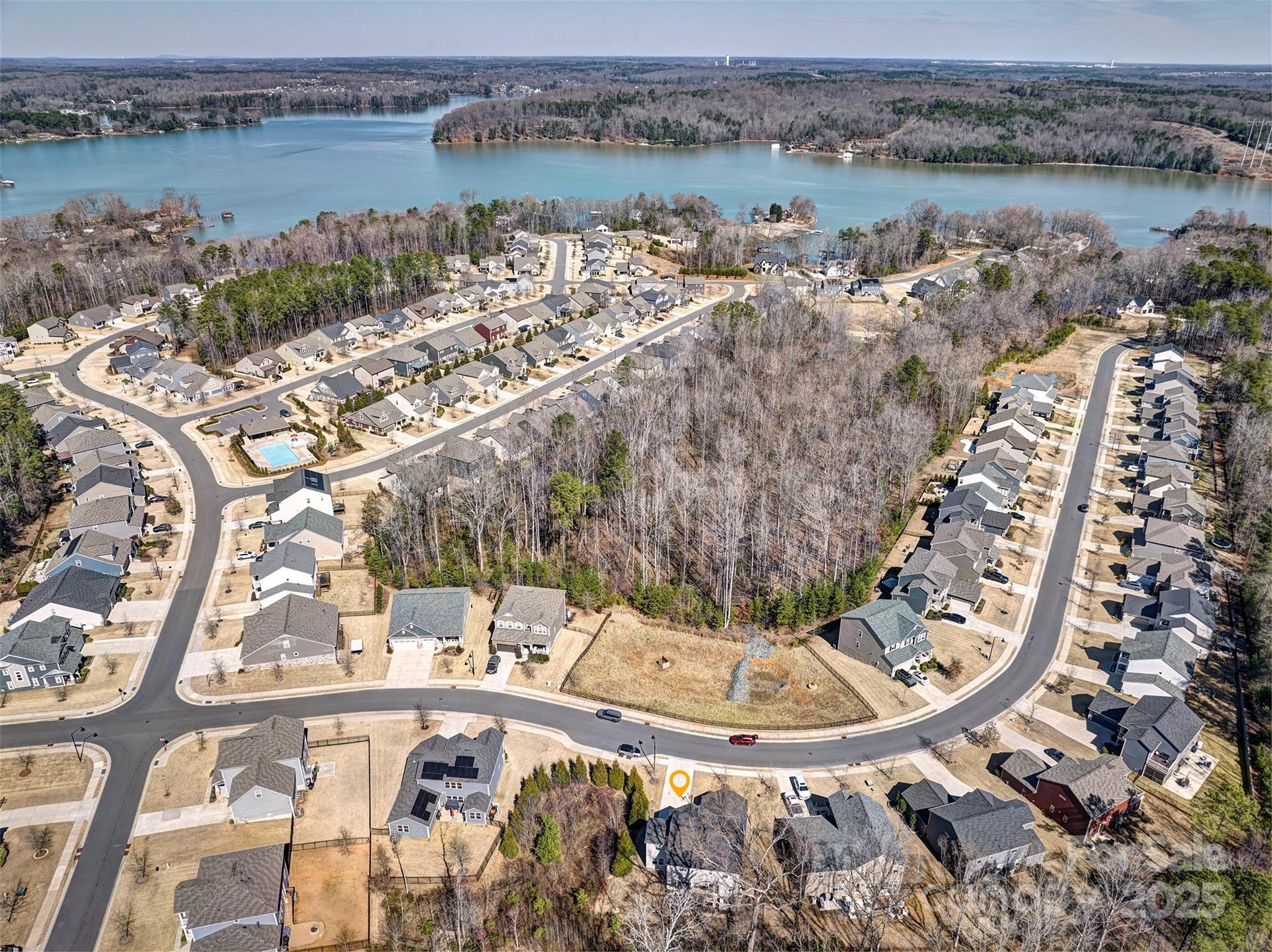 Lake Crest - Residential