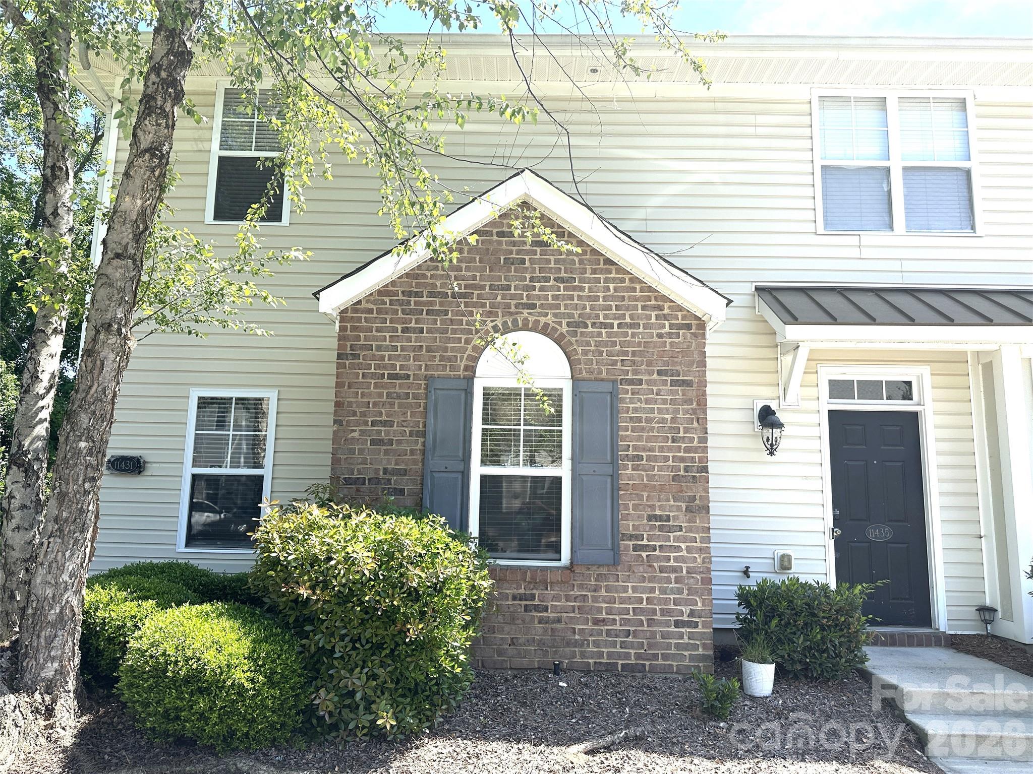 Savannah Townhomes - Residential