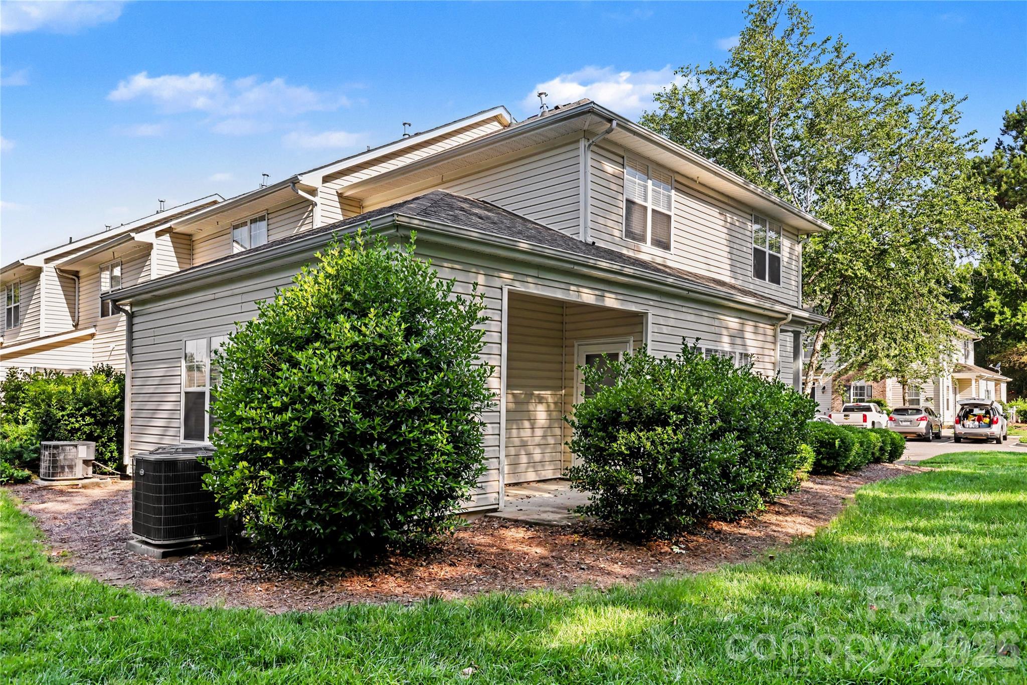 Savannah Townhomes - Residential