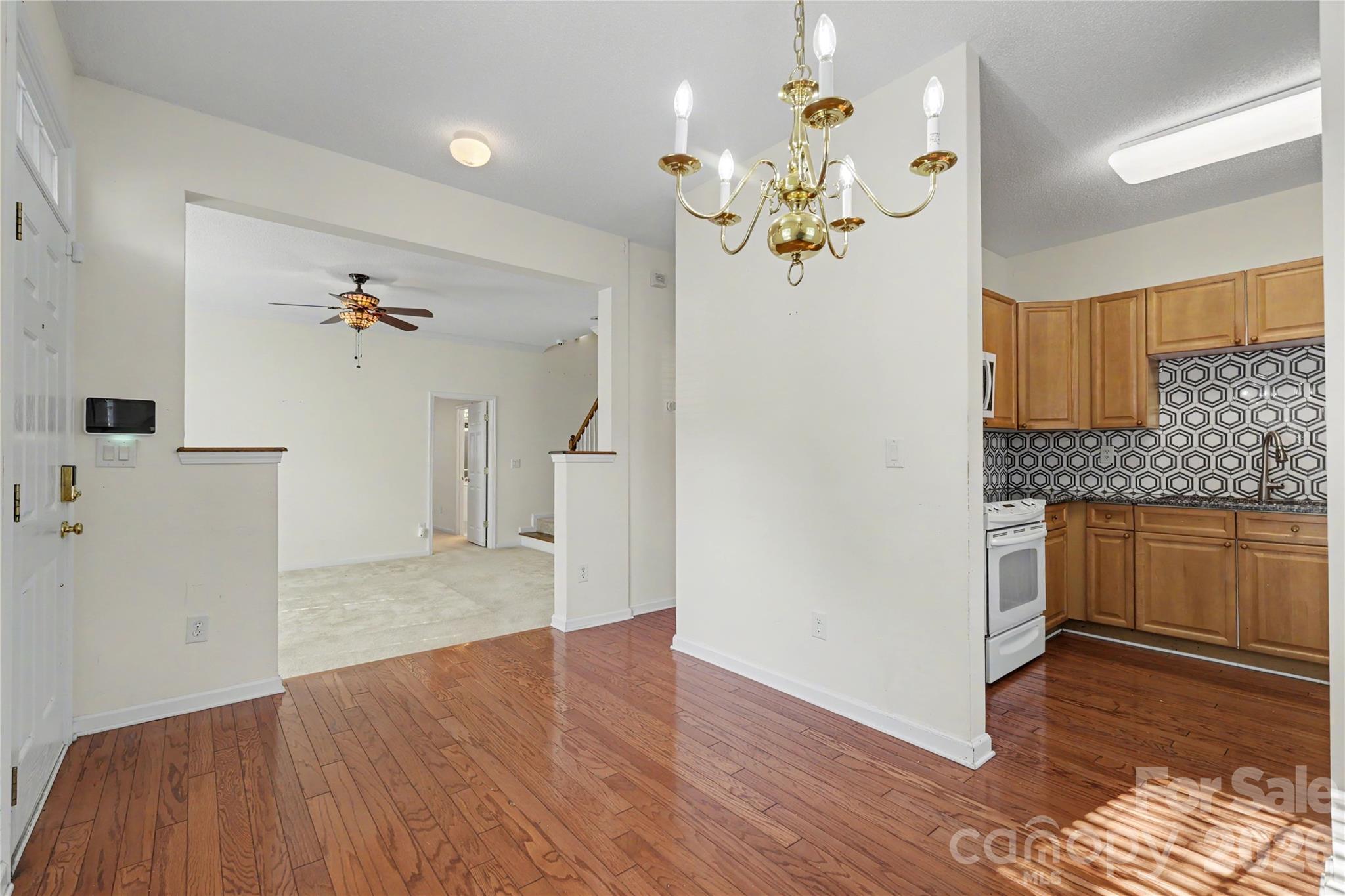 Savannah Townhomes - Residential