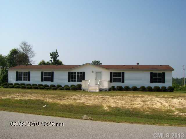 Big open space in this 4/2 bedroom home with office/den area in master bedroom. New tile in kitchen, new carpet in master, laminate flooring in den/living area. Freshly painted and ready to move in condition. You must see to appreciate the space.