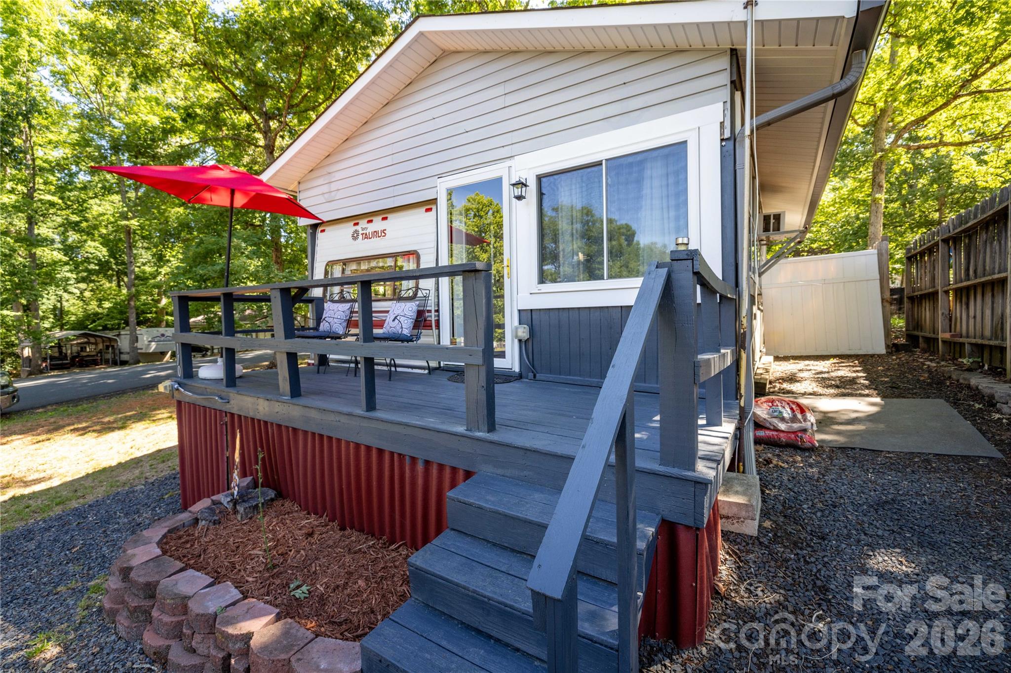 Twin Harbor - Residential