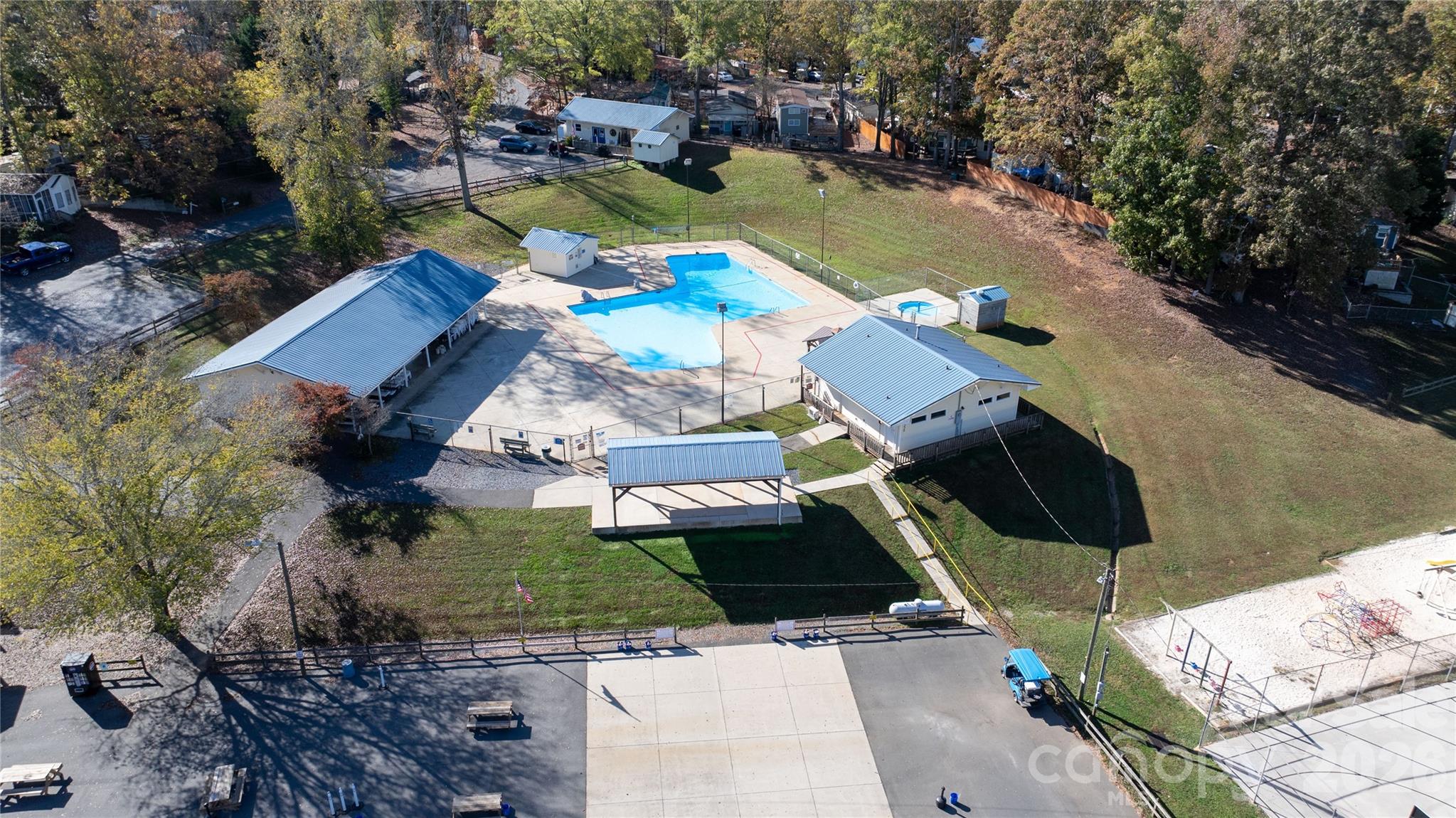 Twin Harbor - Residential