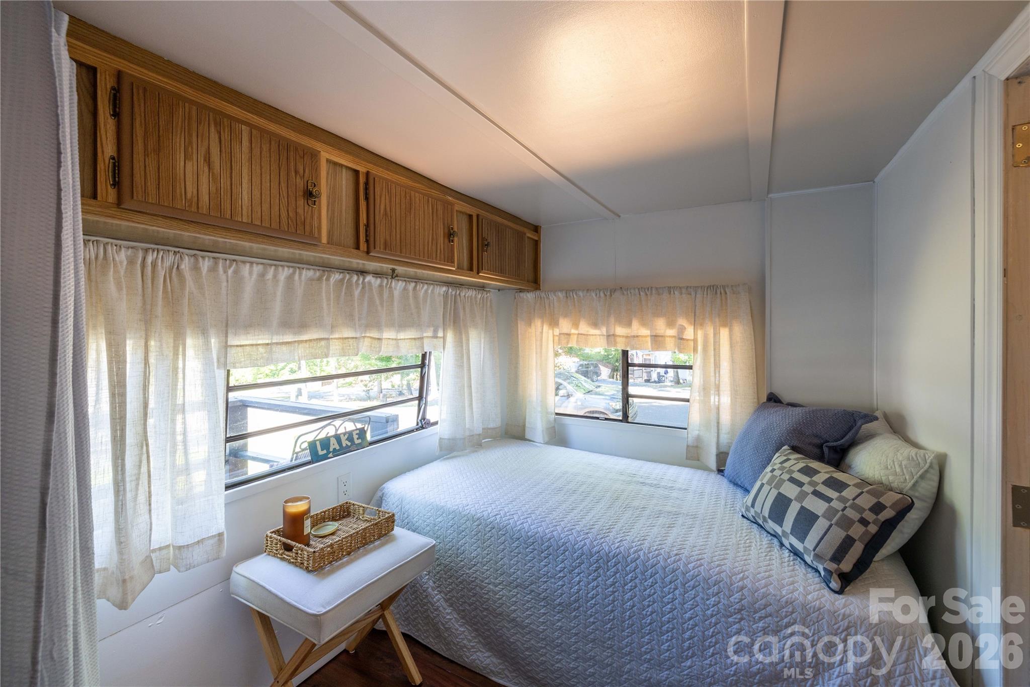 Twin Harbor - Residential