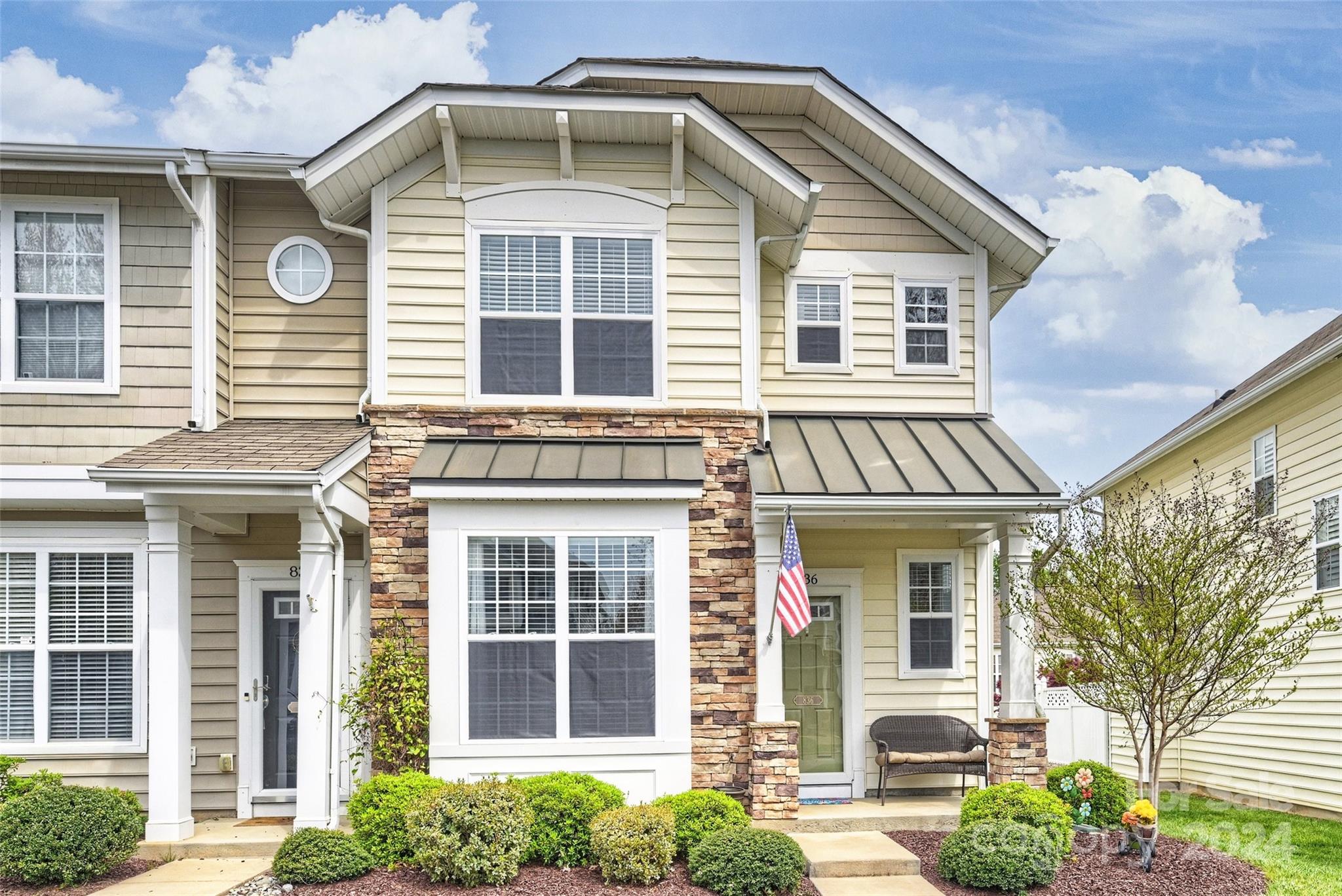 MULTIPLE OFFERS RECEIVED - HIGEST & BEST OFFERS ARE DUE IN BY SUN, APR 14TH AT 5 PM. End Unit town home in highly sought-after Fieldstone with great Fort Mill, SC location & school assignment!  With a living area of 1464 square feet,  3 bedrooms & 2.5 baths, this home offers a floor plan that is designed for both comfort & functionality. Step inside to find an open-concept living space, featuring a formal dining room or study with arched doorway that flows to the family room with a corner fireplace & built-in nook, the kitchen featuring granite counters, white cabinetry & breakfast bar, & a spacious breakfast area with views of the back yard.  On the upper level you will find the primary bedroom with vaulted ceiling, walk-in closet & private bath, 2 secondary bedrooms, a full bath & laundry closet. Enjoying the outdoors is easy with the fenced in patio area or take a short walk to the community pool & clubhouse. 
Kitchen fridge, washer, dryer & hot tub included with acceptable offer.