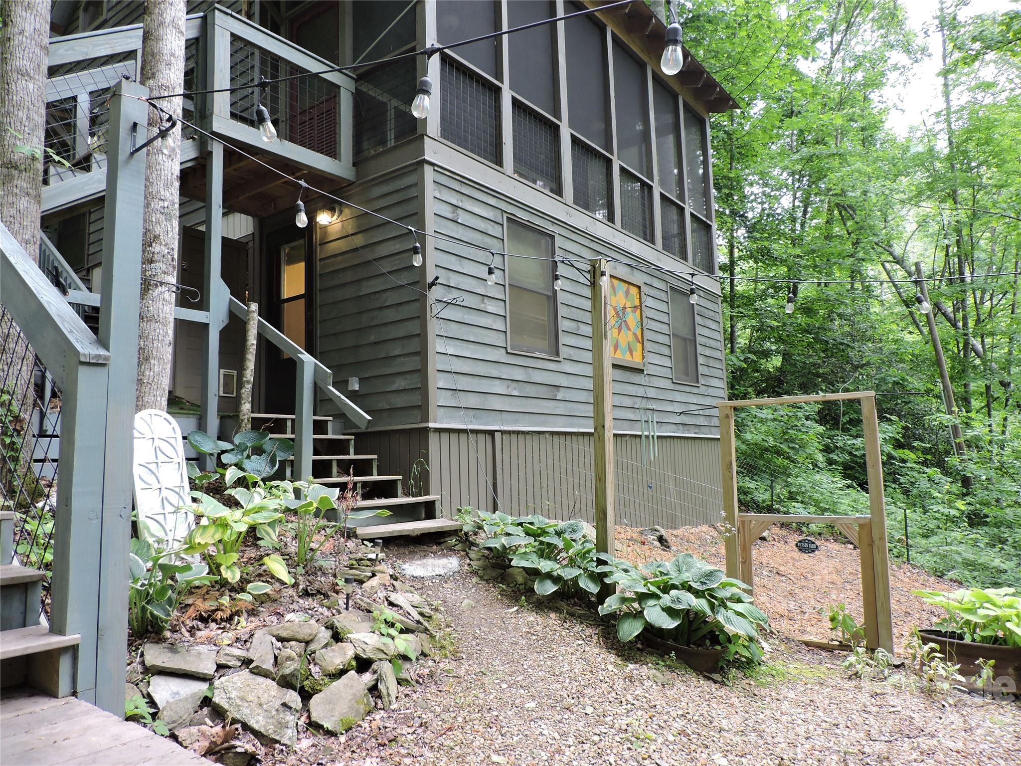 Shoot Out Mountain - Residential