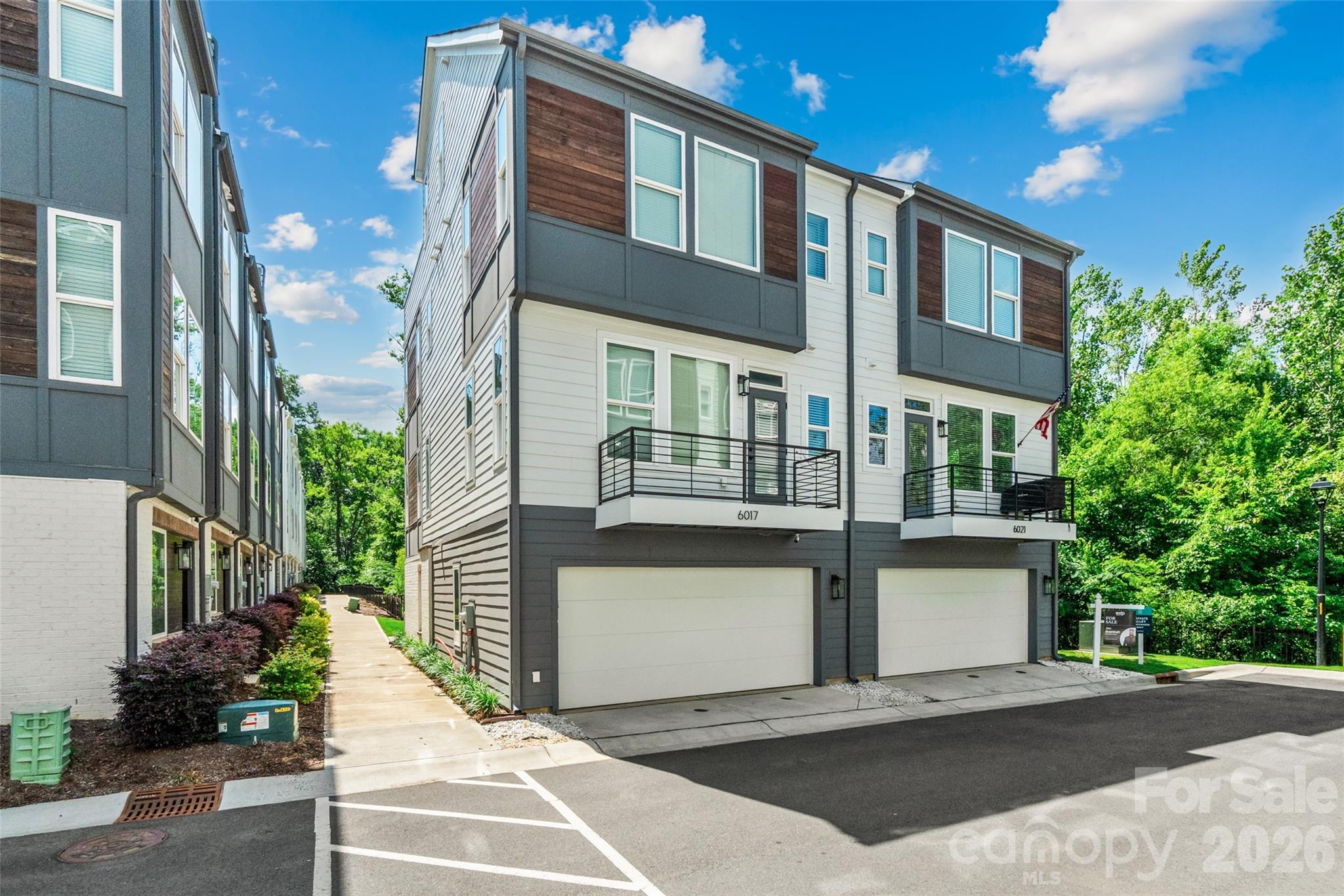 LOSO Terraces - Residential