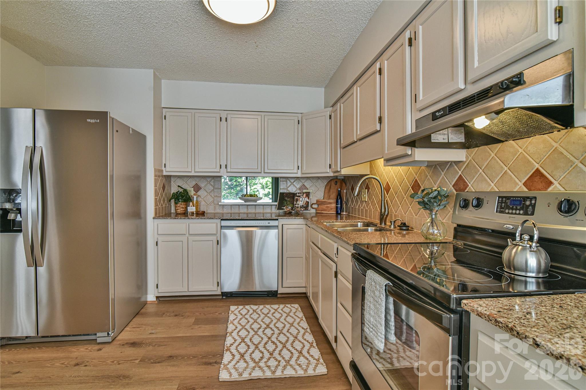 Hollybrook Condos - Residential