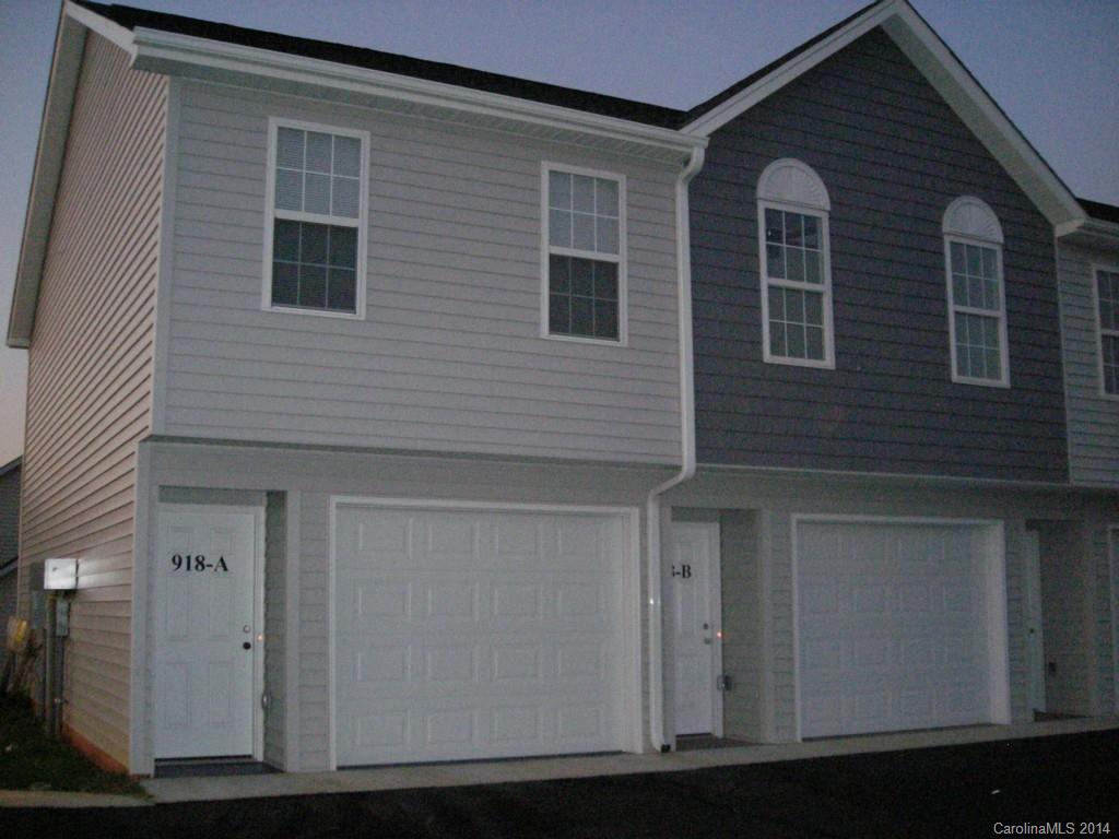 Townhouse style 1 BR unit with Garage. Includes Master BR, Walk-in Closet, Master Bath, Kitchen/Dining, Living Room on 2nd floor, 1st floor Laundry includes Washer/Dryer, 2nd room with adjacent half-bath could be used as 2nd Bedroom or den/study/storage area. Outside patio. Internet service included at no extra charge!