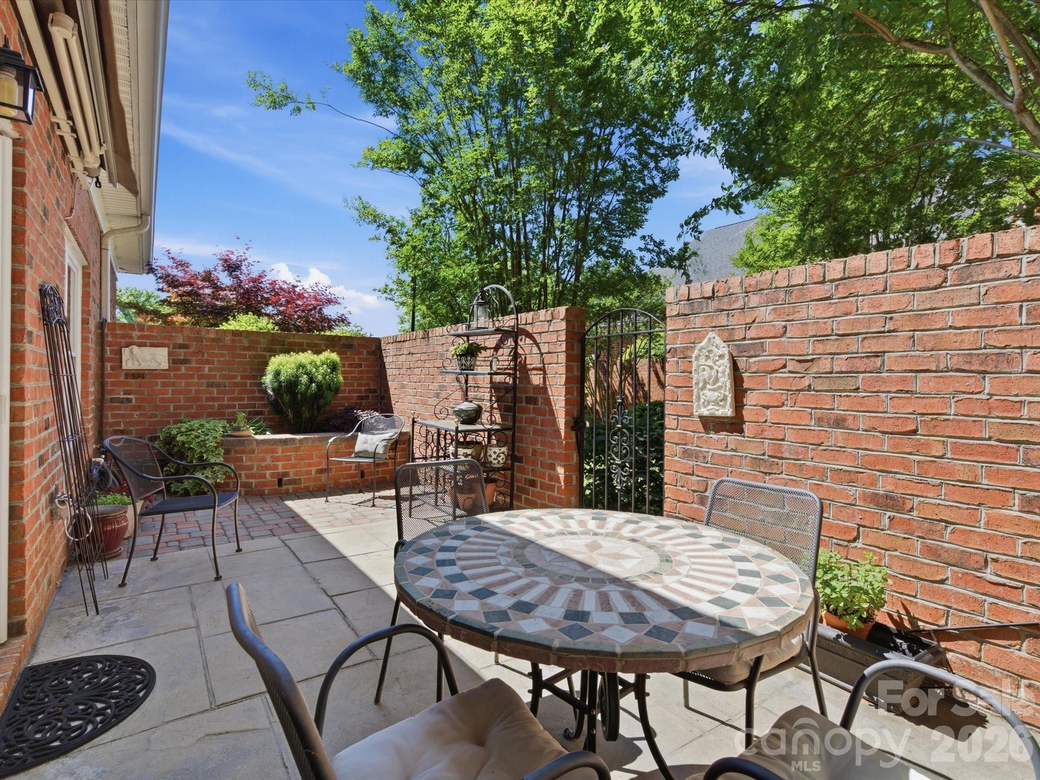 Beacon Knoll Villas - Residential