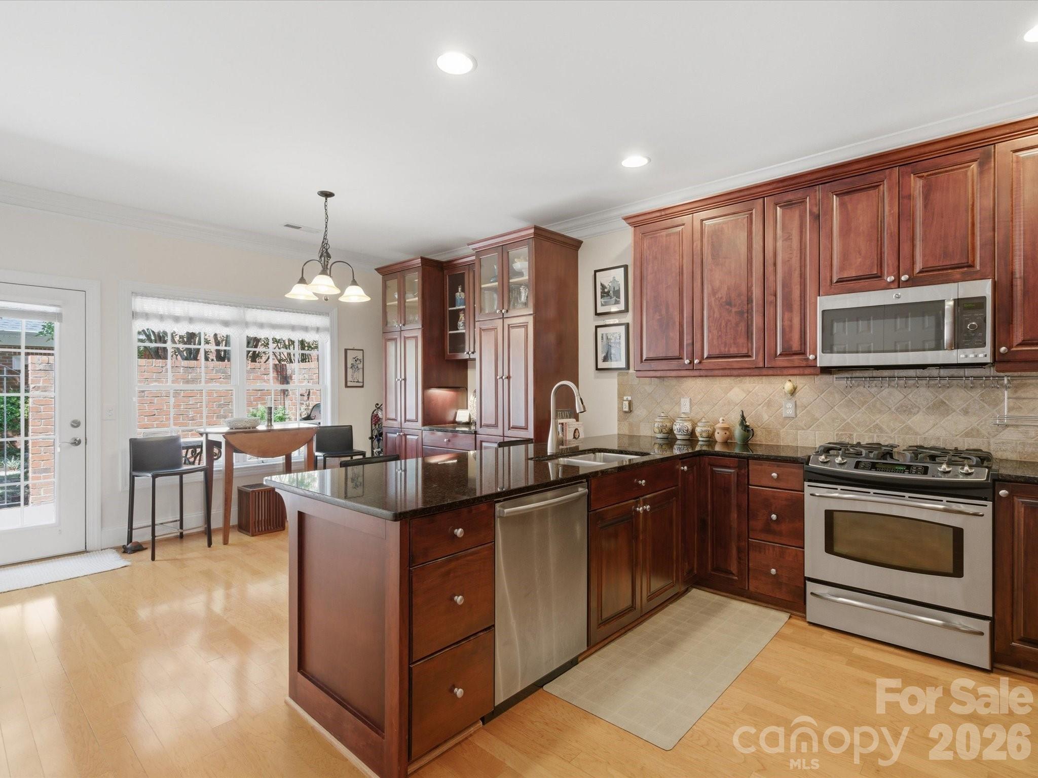 Beacon Knoll Villas - Residential