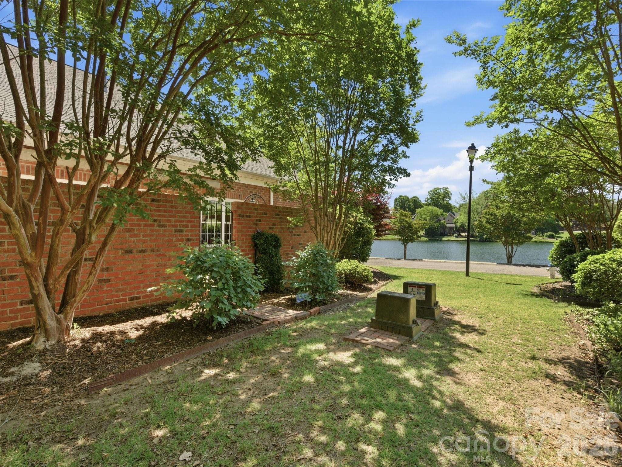 Beacon Knoll Villas - Residential