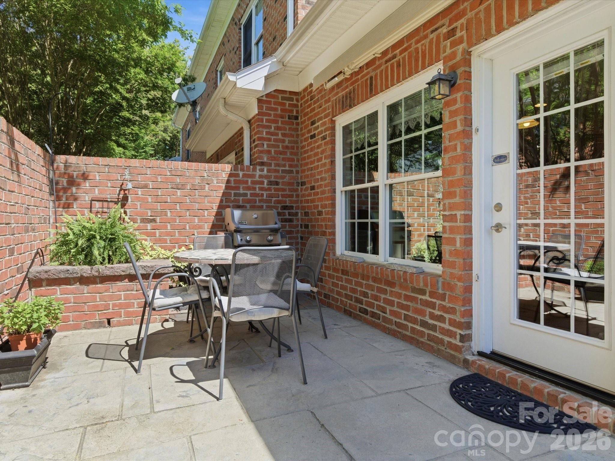 Beacon Knoll Villas - Residential