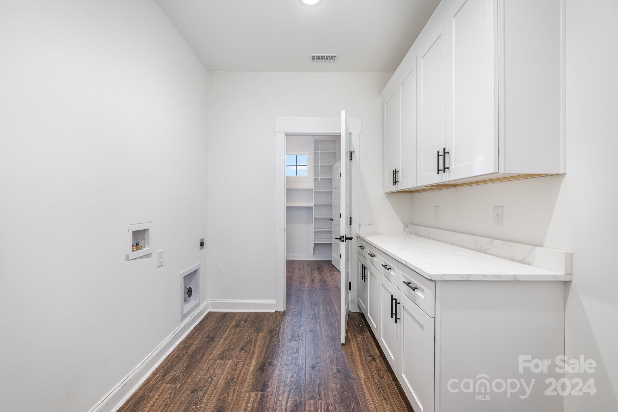 Sanders Landing - Residential