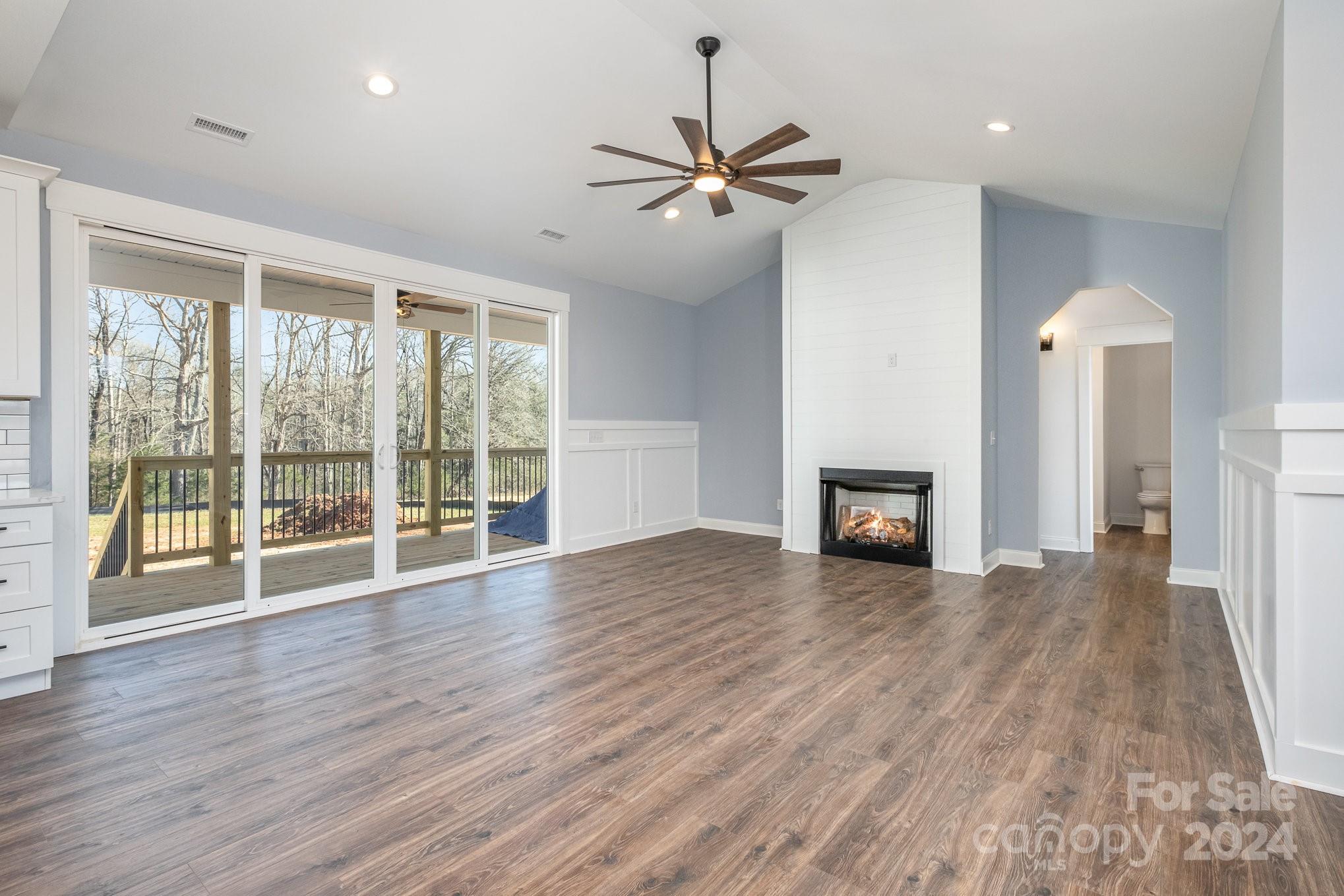 Sanders Landing - Residential