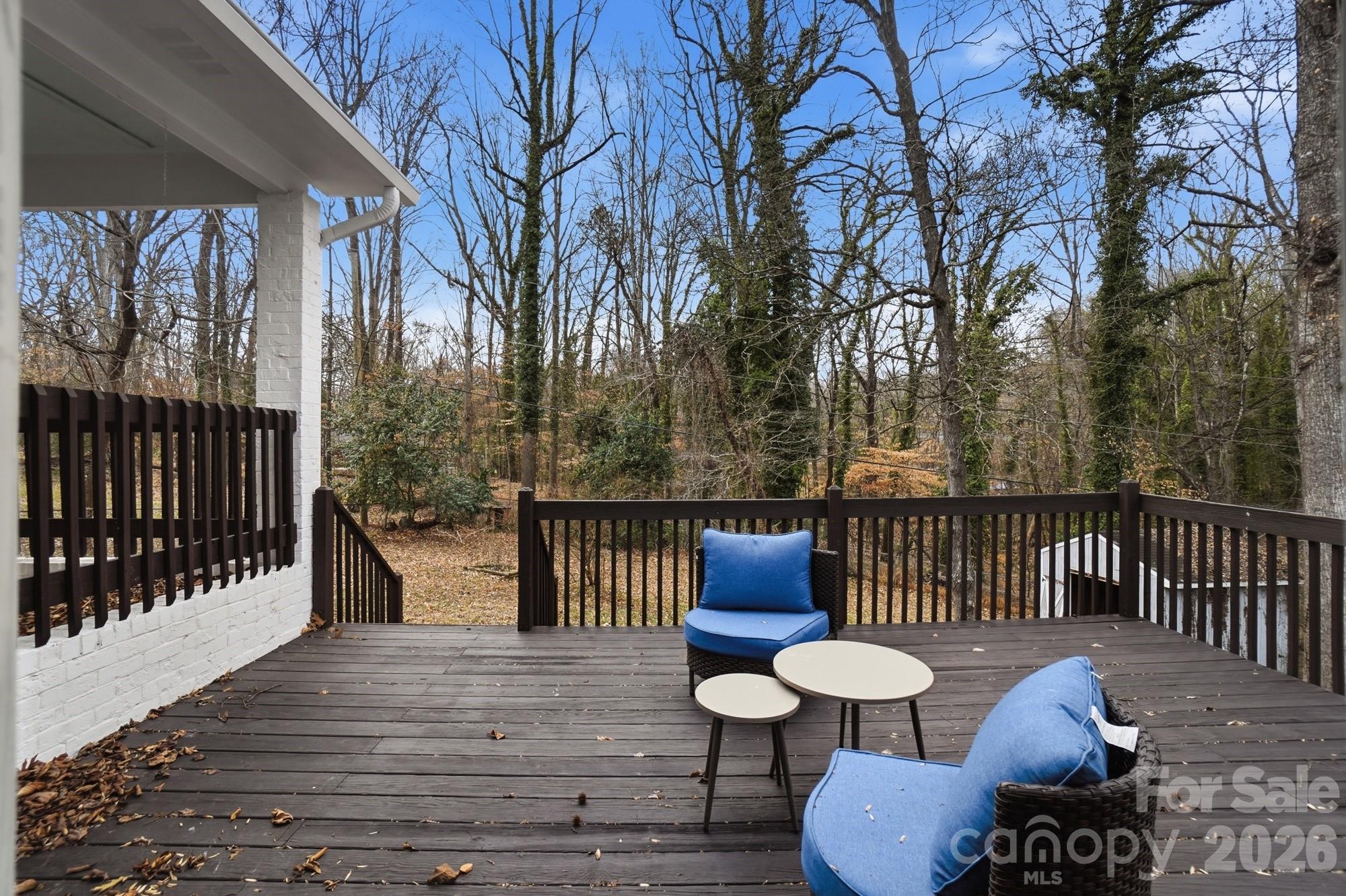 RAVENWOOD - Residential