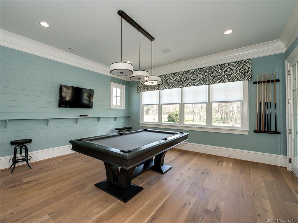 Seven Eagles - Residential