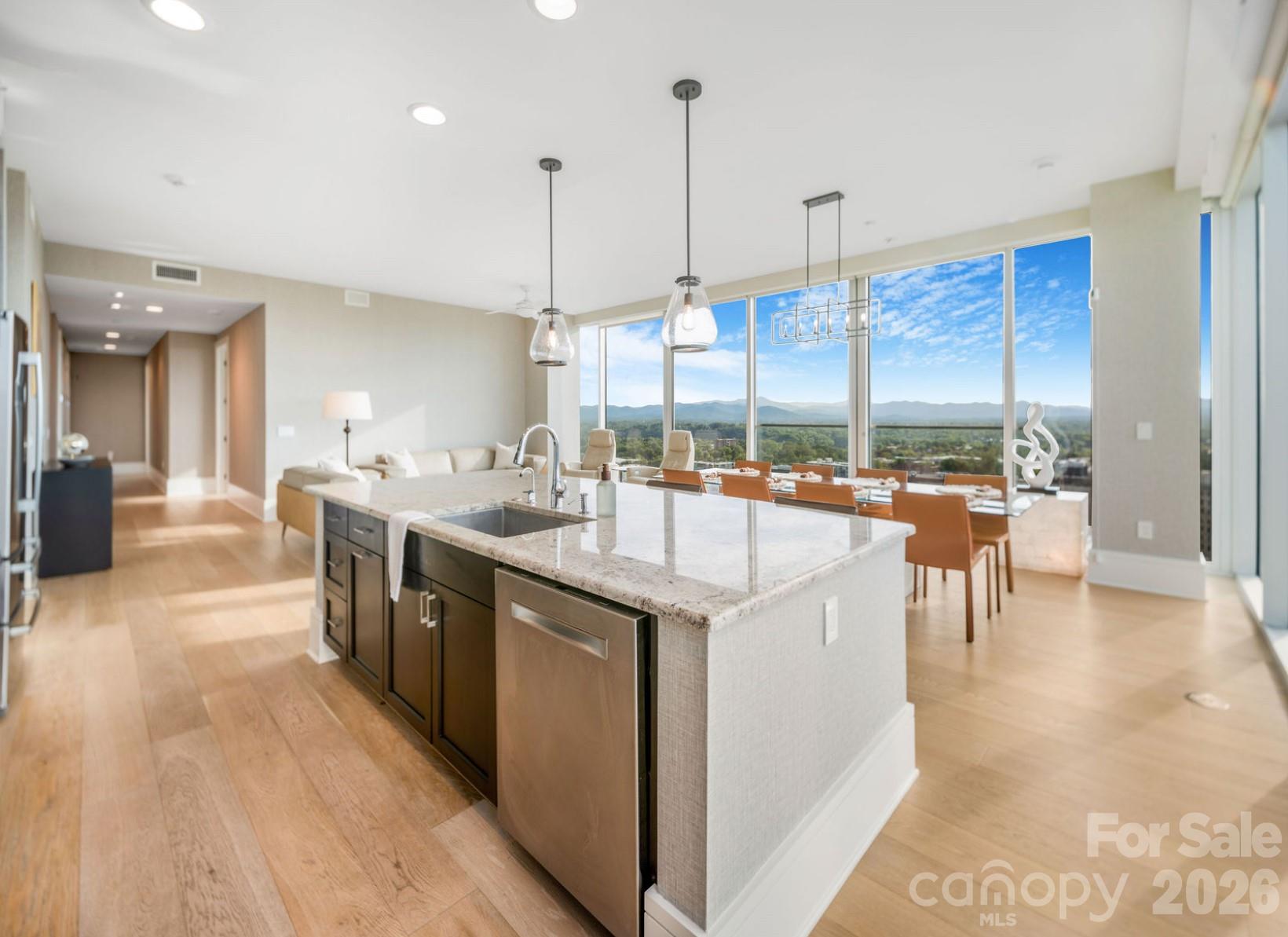 Asheville Arras Residence - Residential