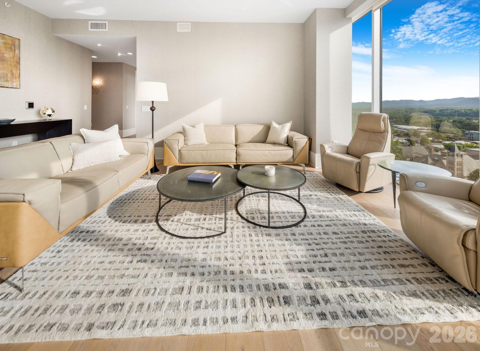 Asheville Arras Residence - Residential