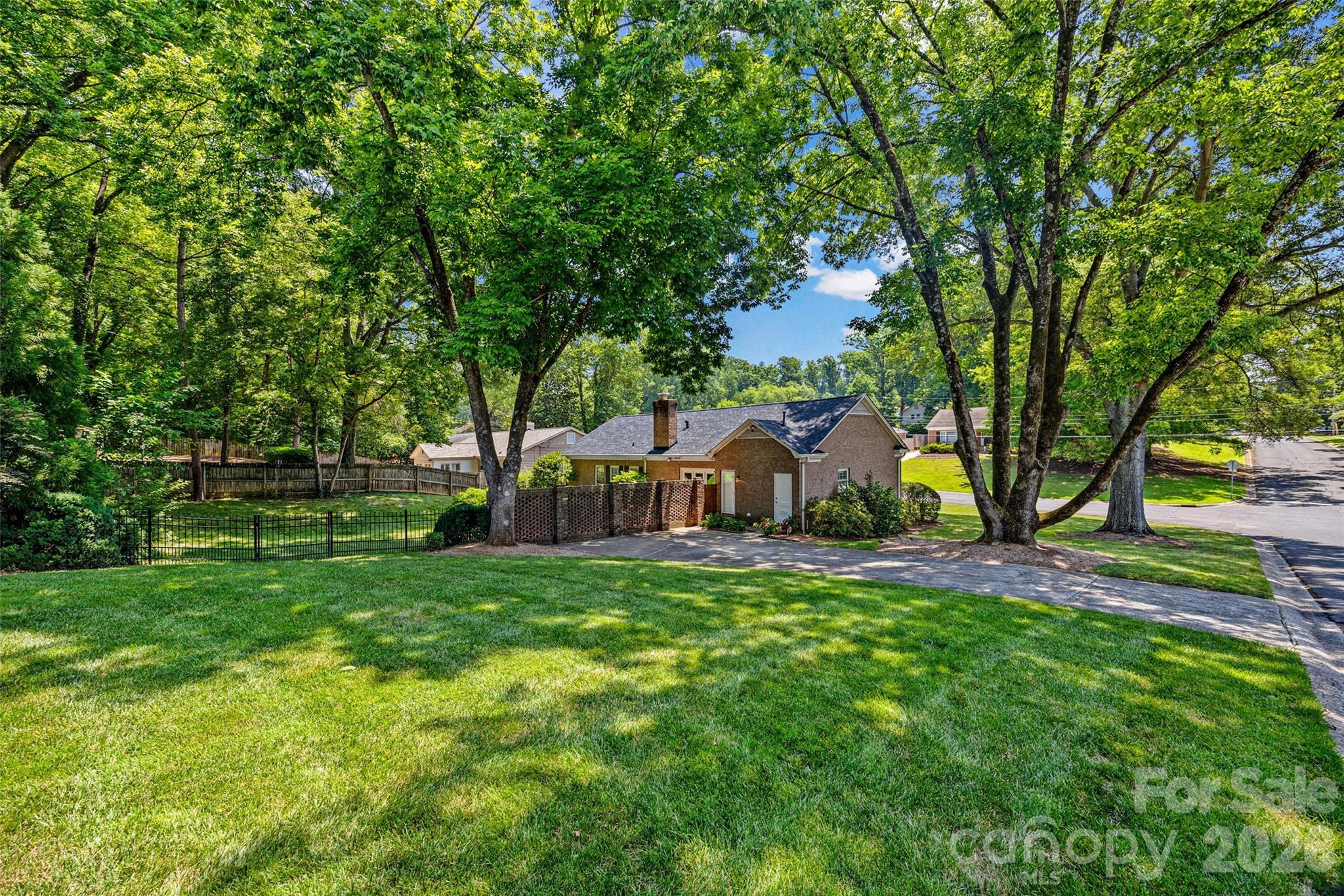 Beverly Woods - Residential