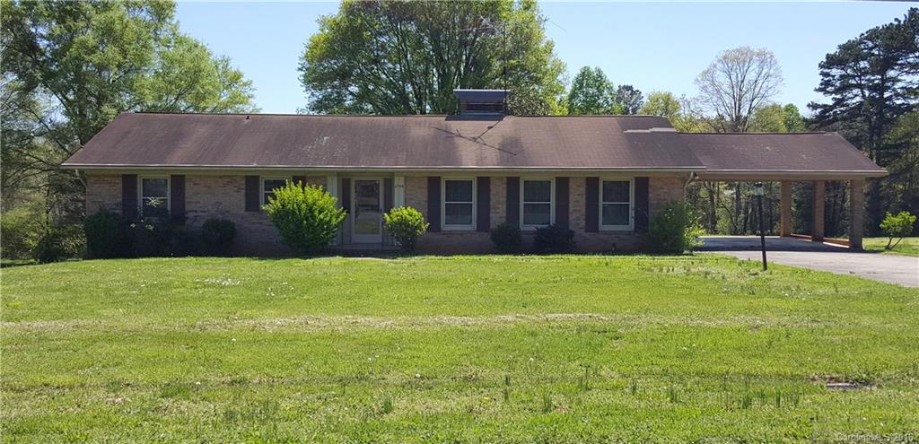 WHAT A BUY!! It’s the deal you’ve been waiting for … 3 Bedroom, 2 Bath, 1800 htd sq. ft all brick home with unfinished basement on a half acre lot for only $119,900. Home features include spacious living room with fireplace, Dining Room, den with brick fireplace, loads of light coming in through the replacement windows throughout the house. Built in the 1960’s, it does need some updating but its quality can’t be beat!! Call today!
