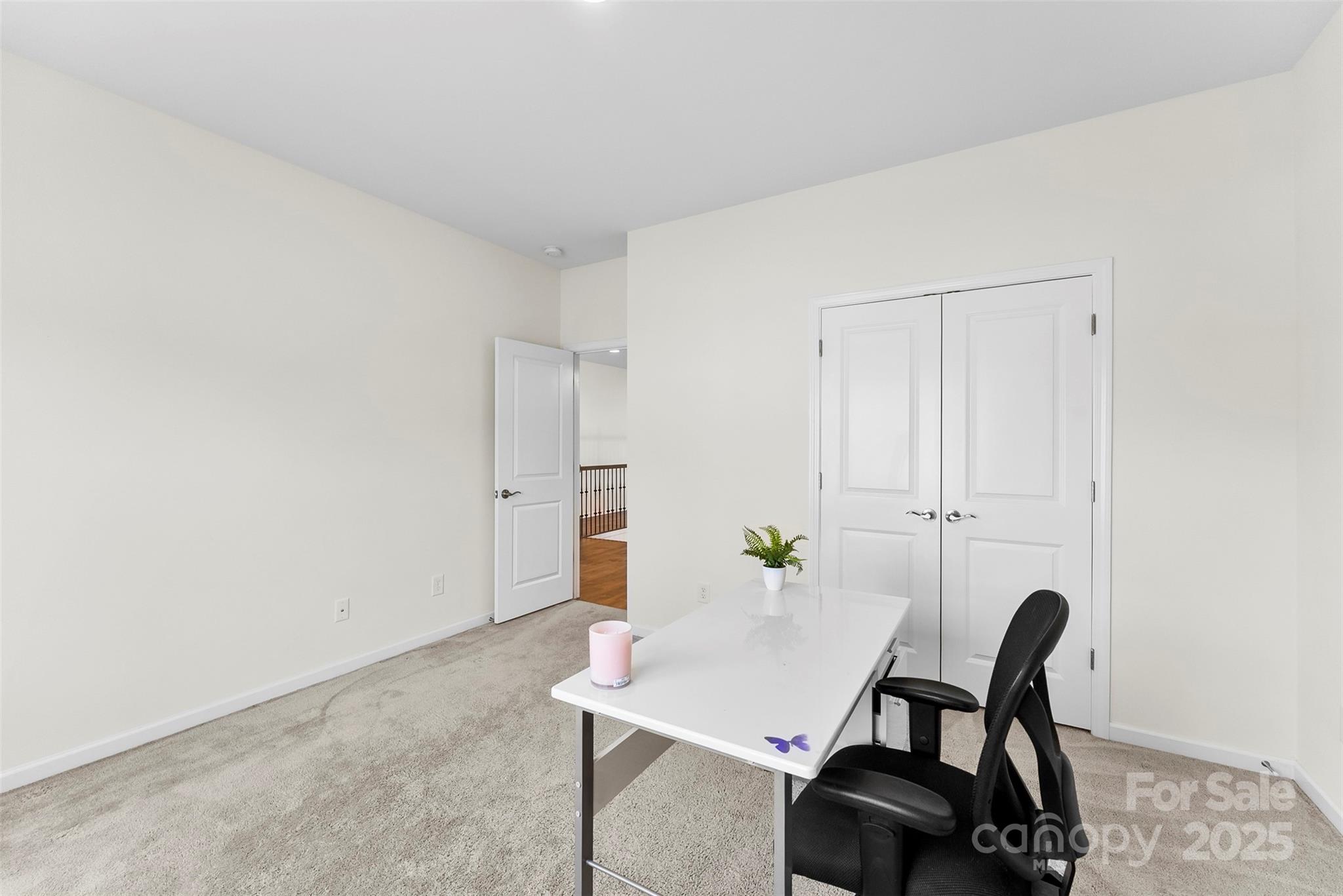 THE RETREAT AT RAYFIELD - Residential