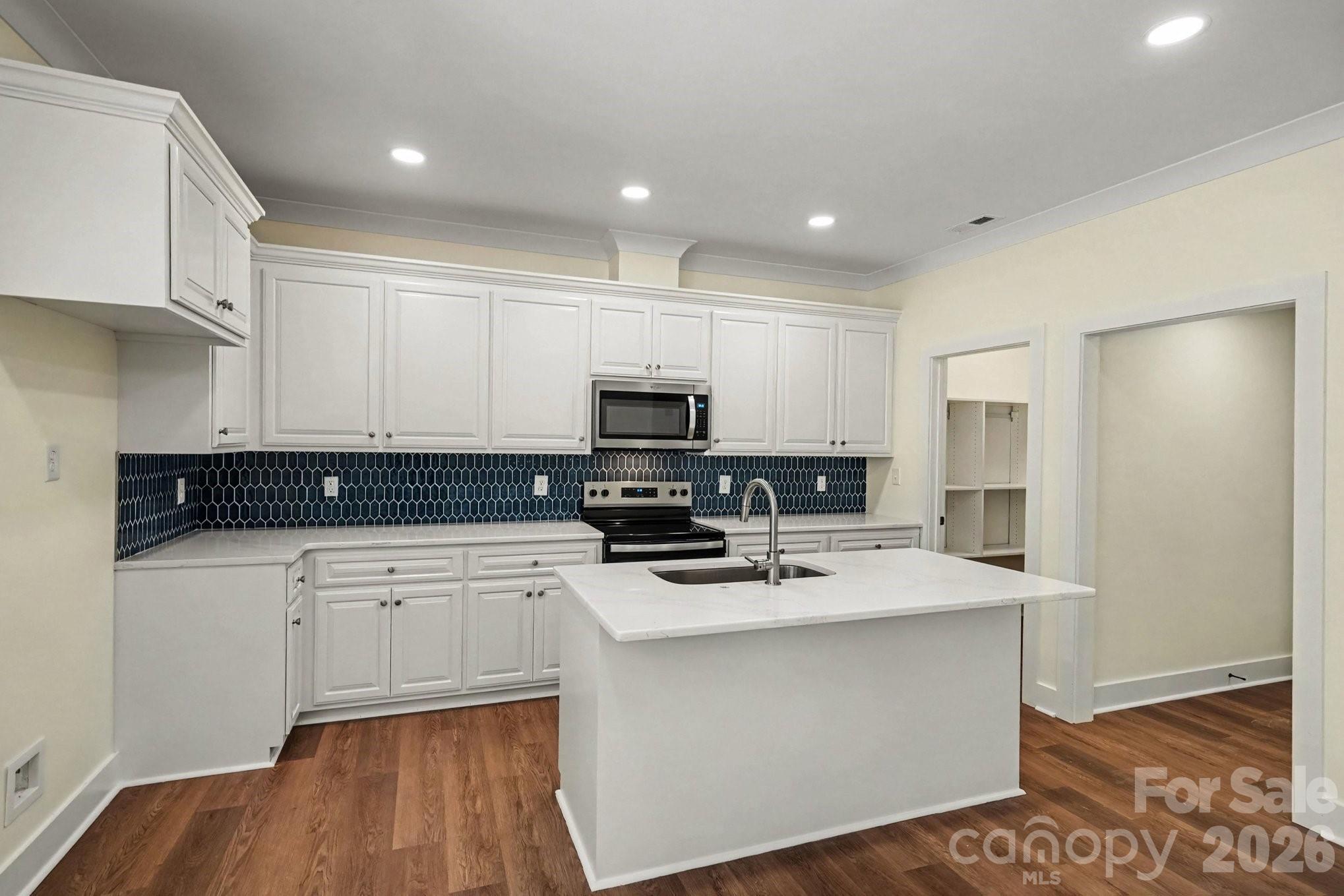 Locust Valley - Residential